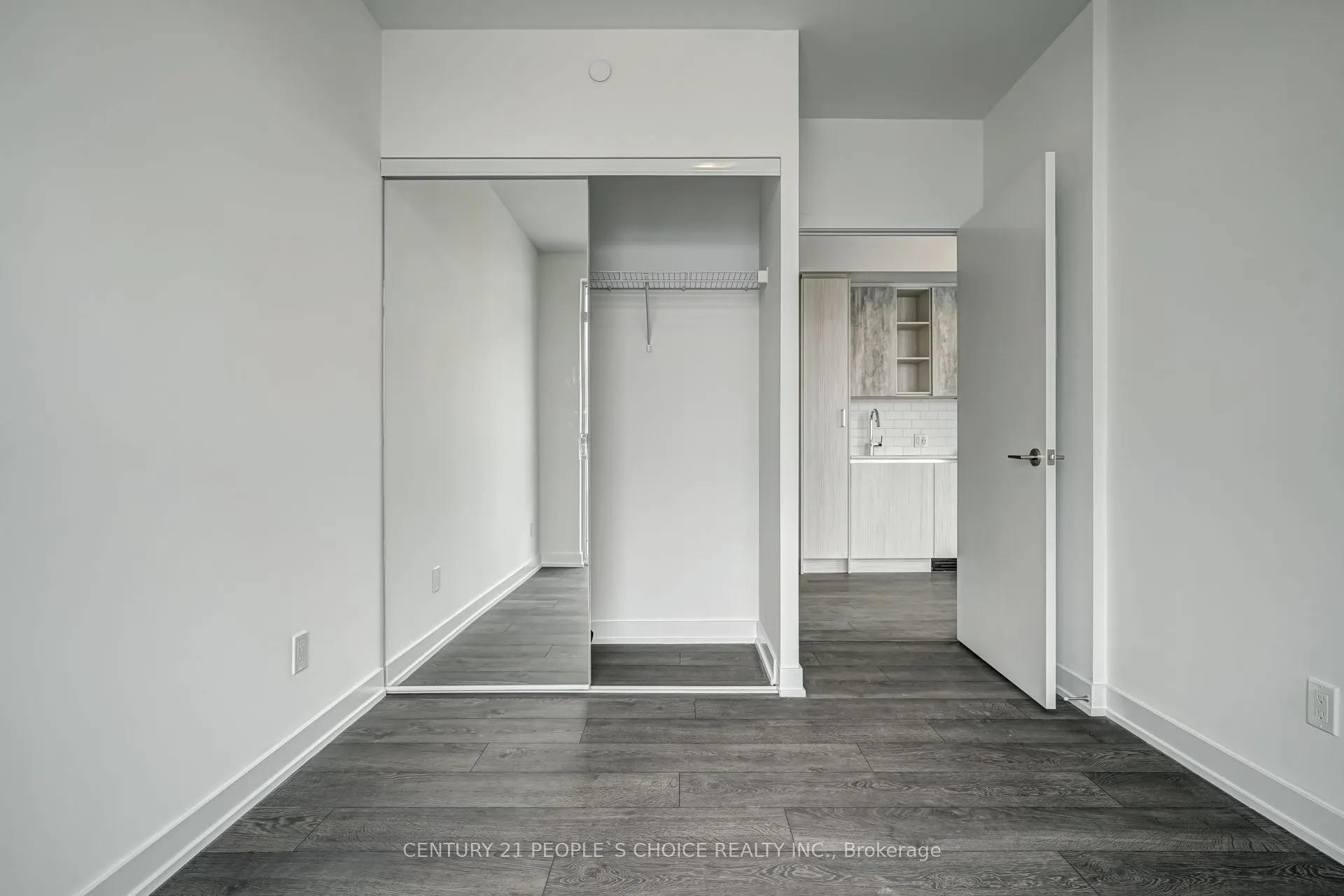 251 Manitoba Street, #2804