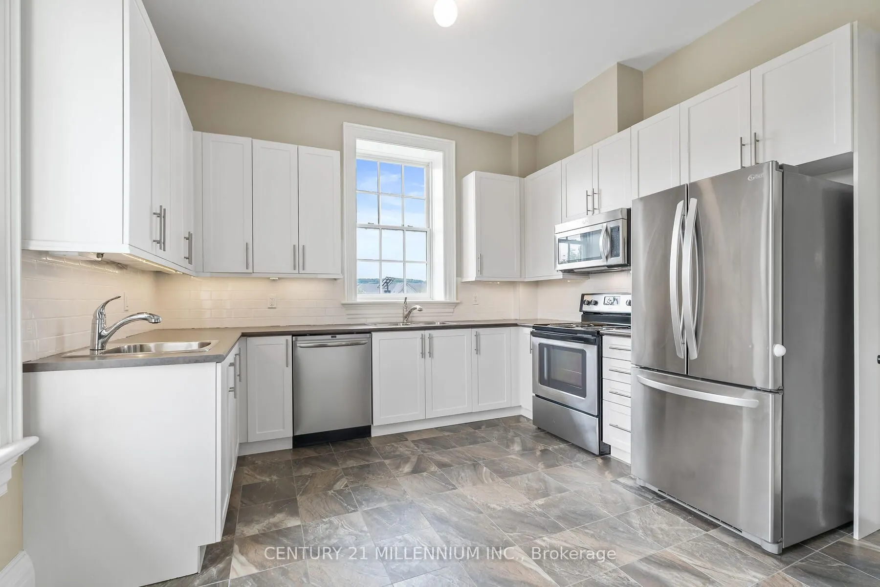33 Whitmer Street, #413