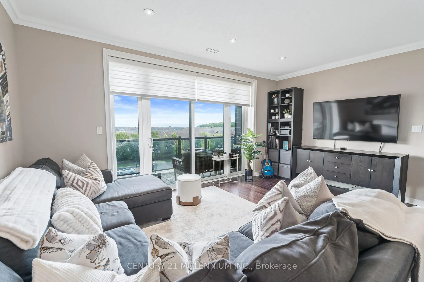 33 Whitmer Street, #413