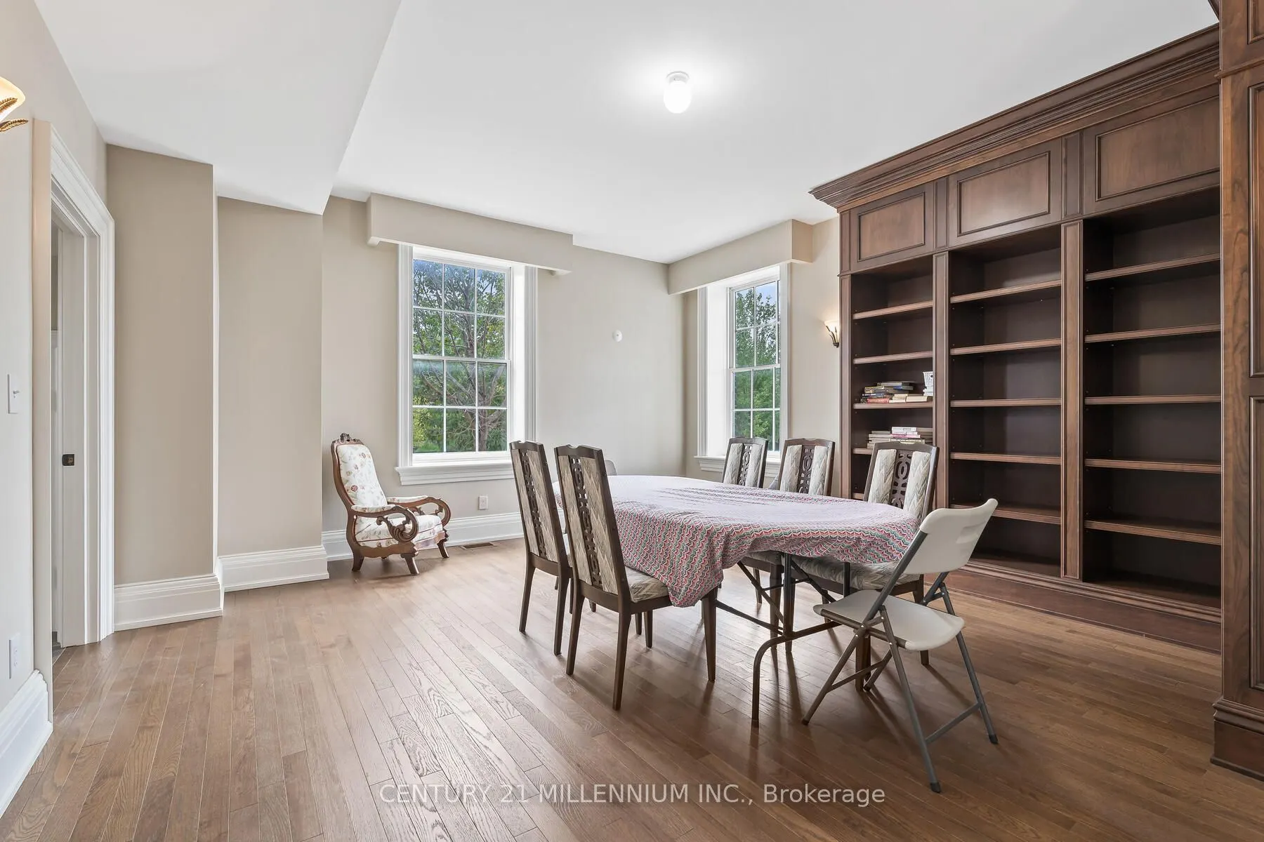 33 Whitmer Street, #413