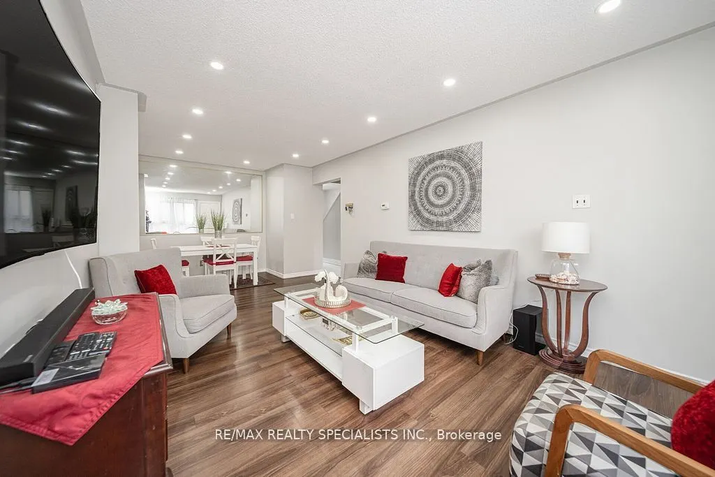 308 Fleetwood Crescent, #308