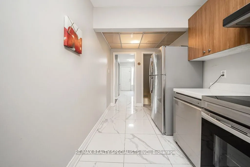 308 Fleetwood Crescent, #308