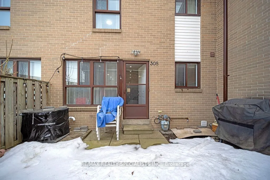 308 Fleetwood Crescent, #308
