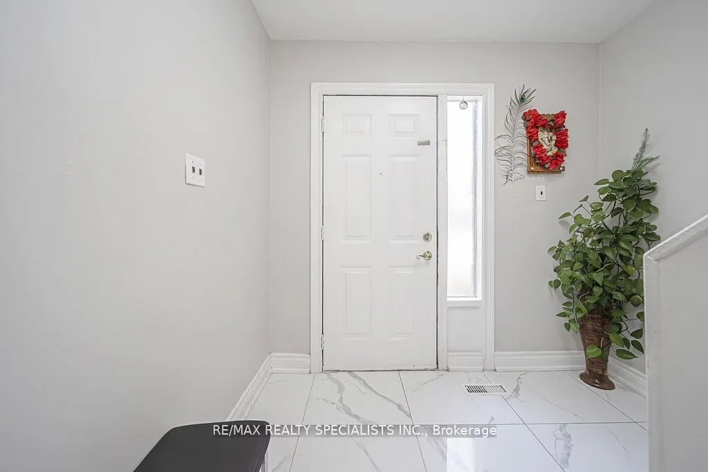 308 Fleetwood Crescent, #308
