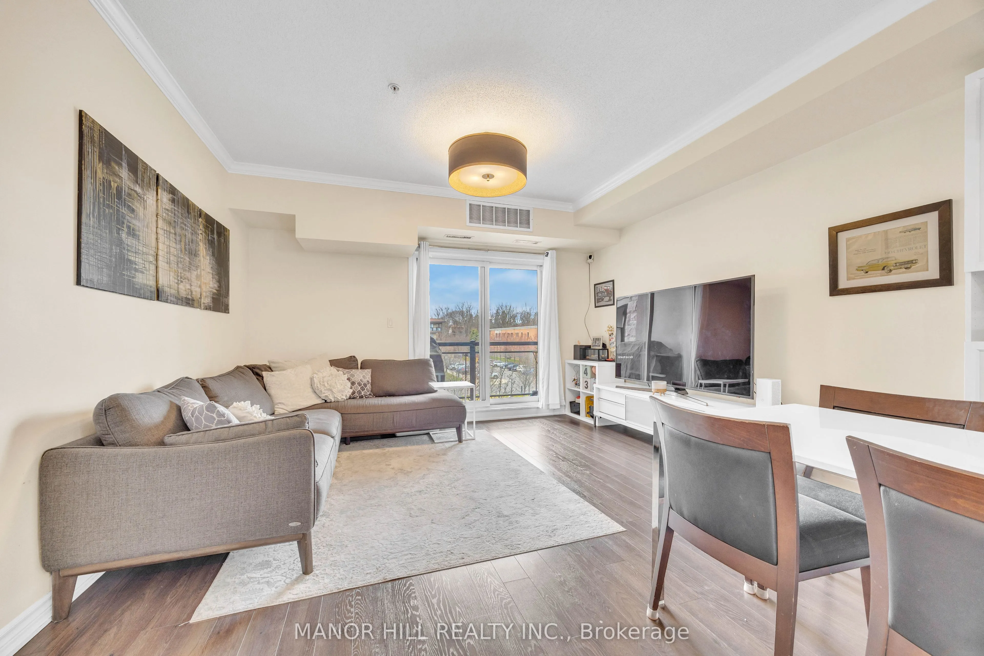 570 Lolita Gardens N, #330