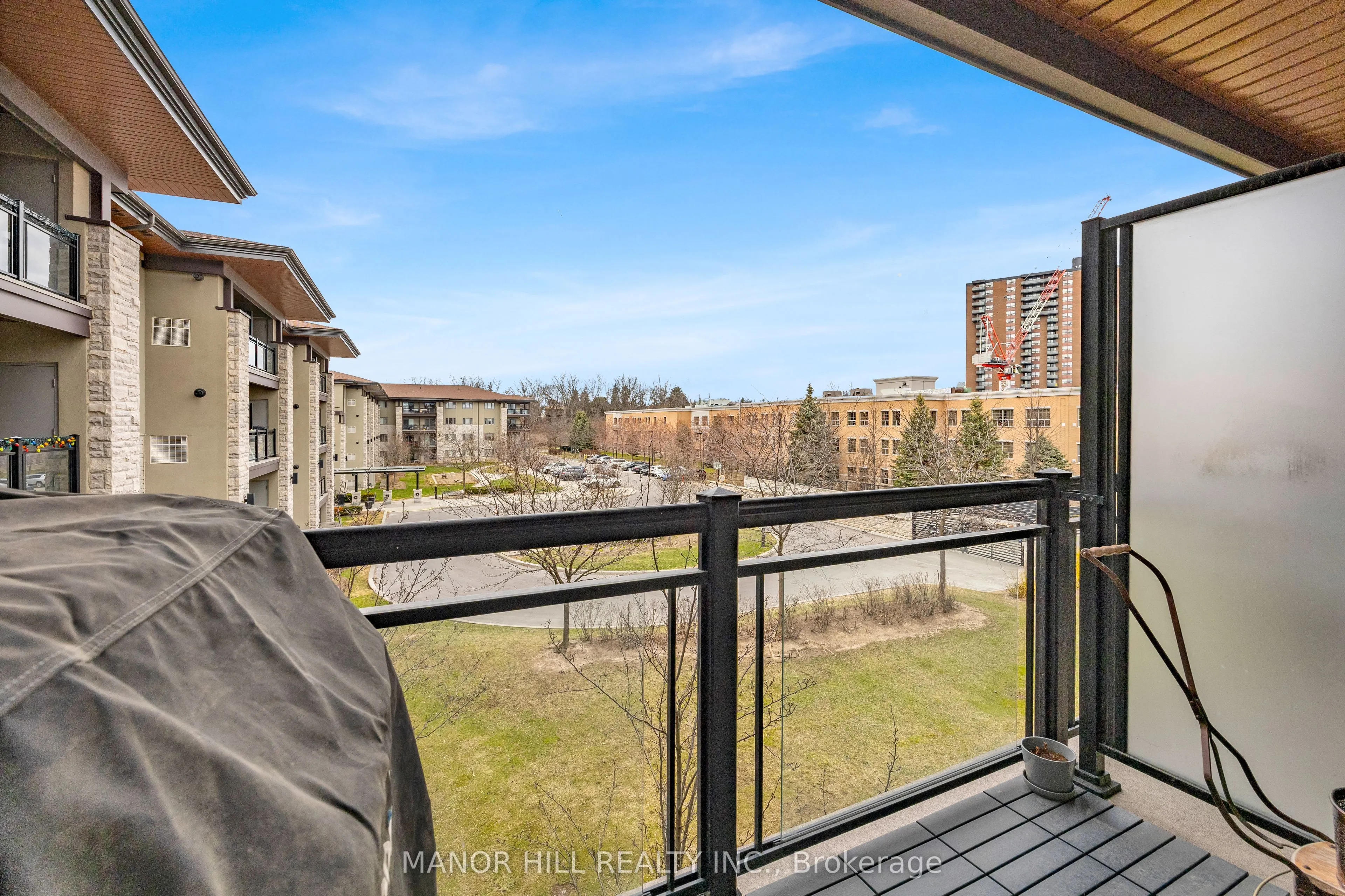 570 Lolita Gardens N, #330