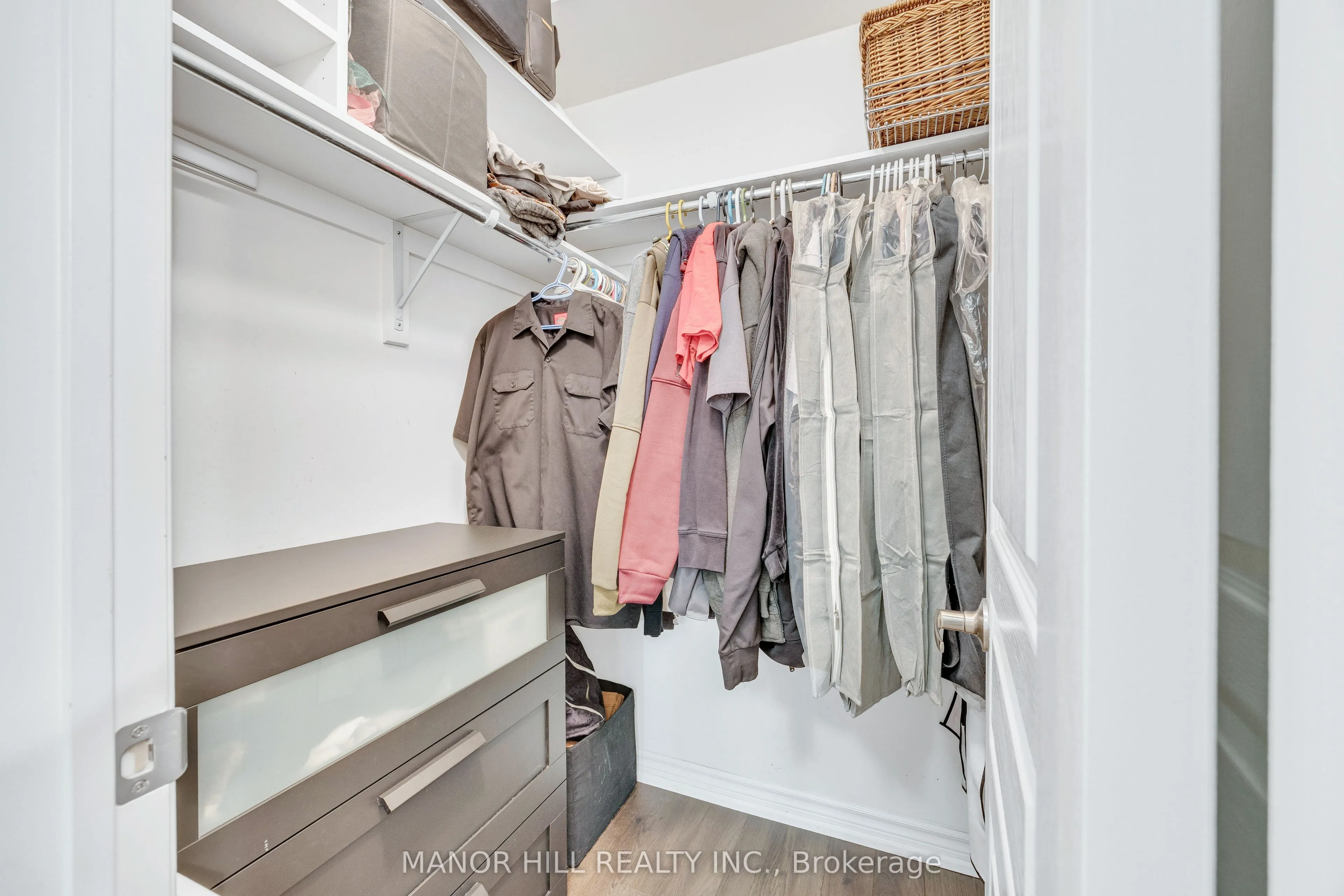 570 Lolita Gardens N, #330