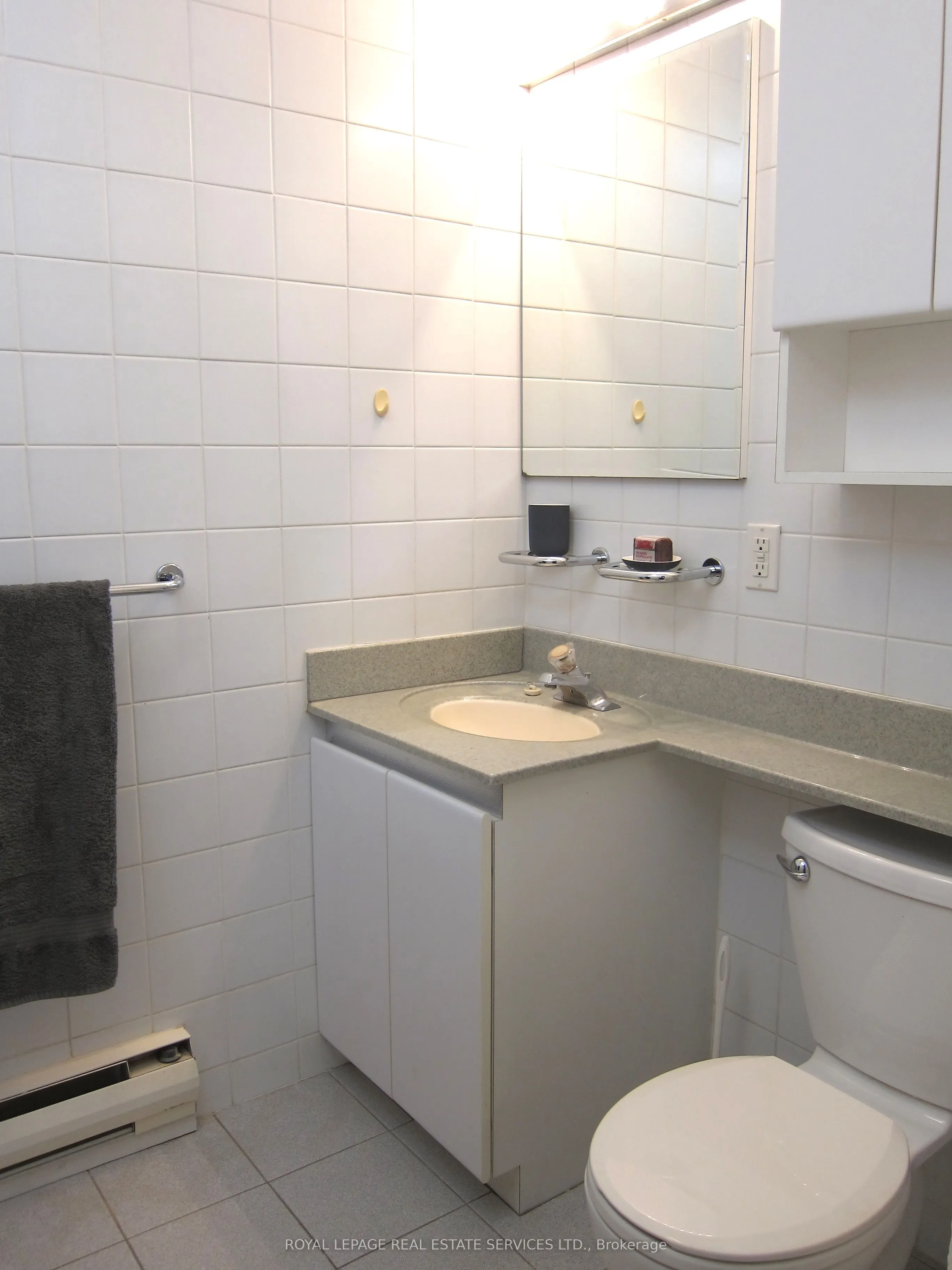 184 Ellis Avenue, #Apt. B