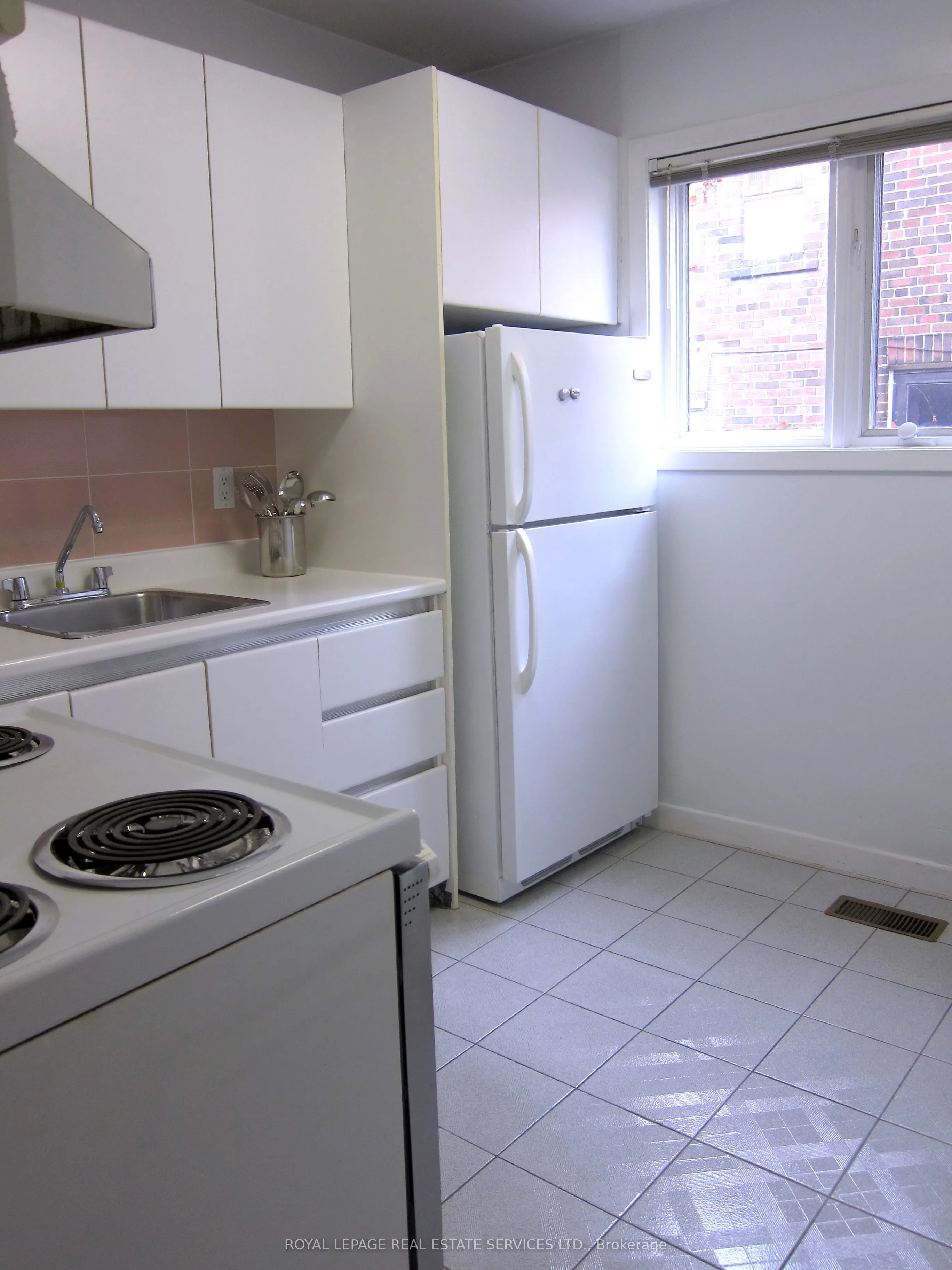 184 Ellis Avenue, #Apt. B