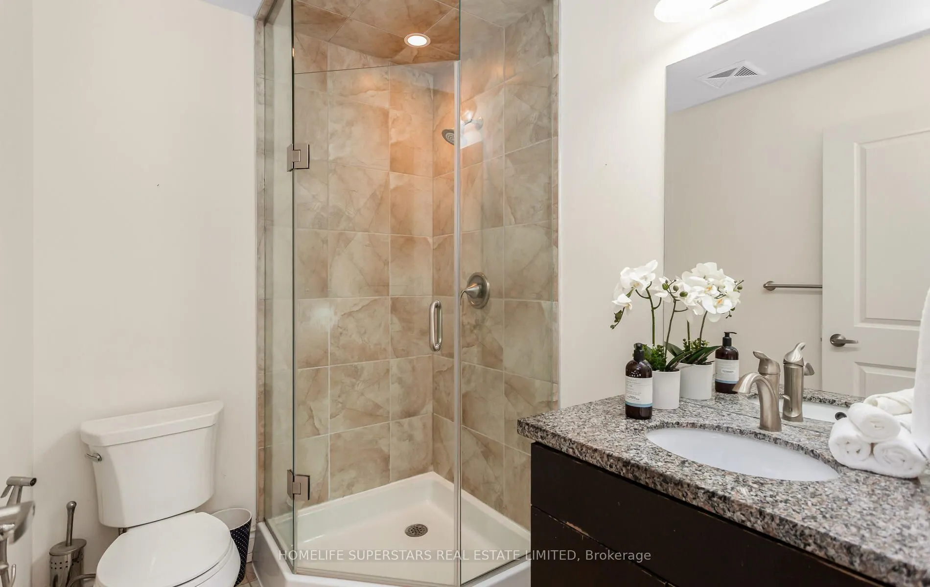 205 Lakeshore Road W, #302