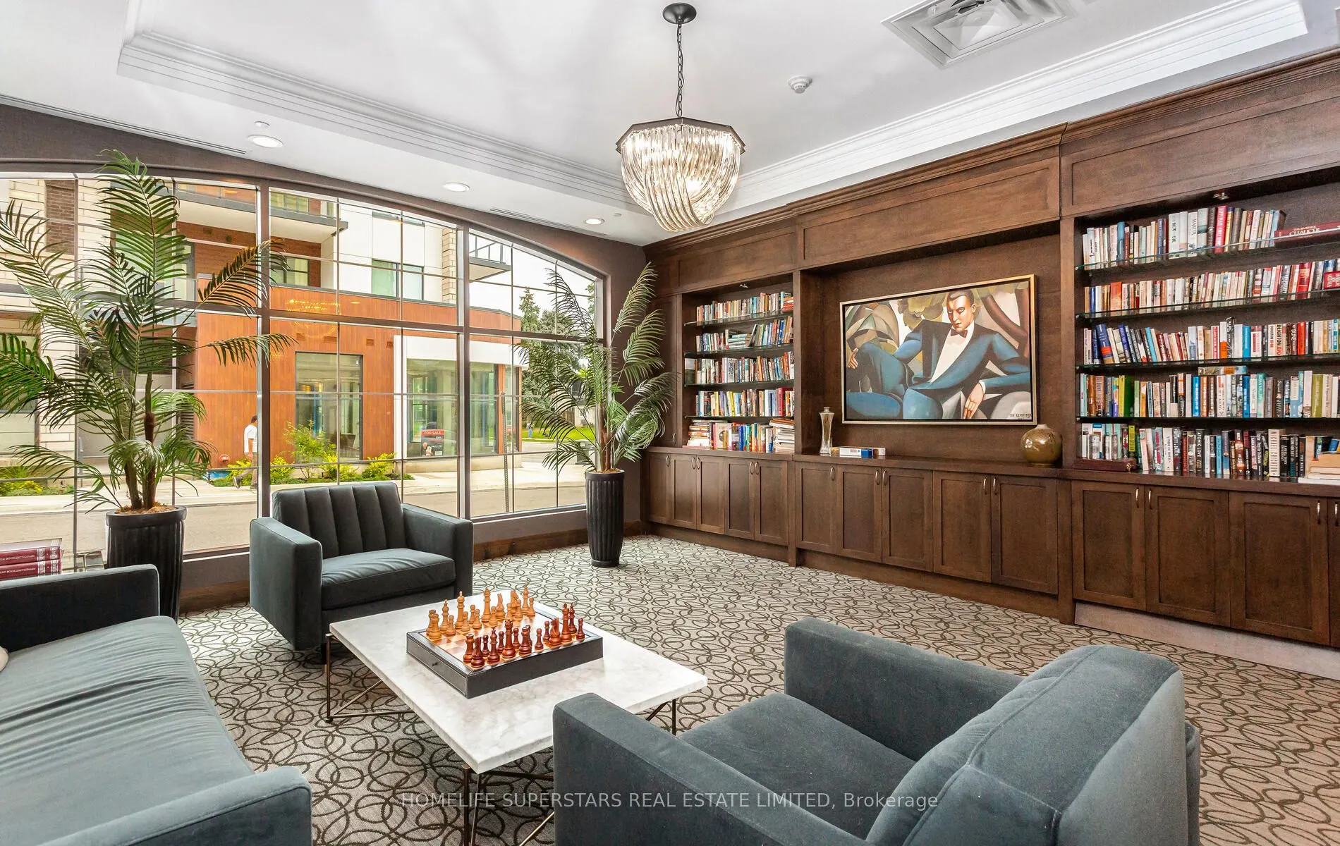 205 Lakeshore Road W, #302