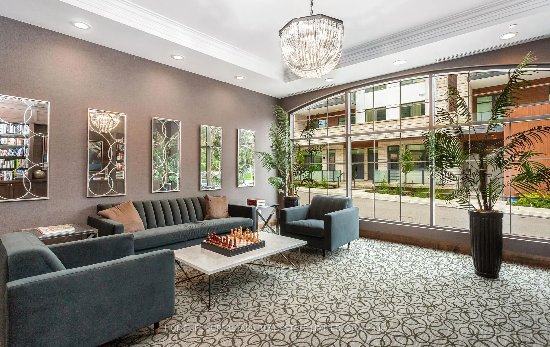205 Lakeshore Road W, #302