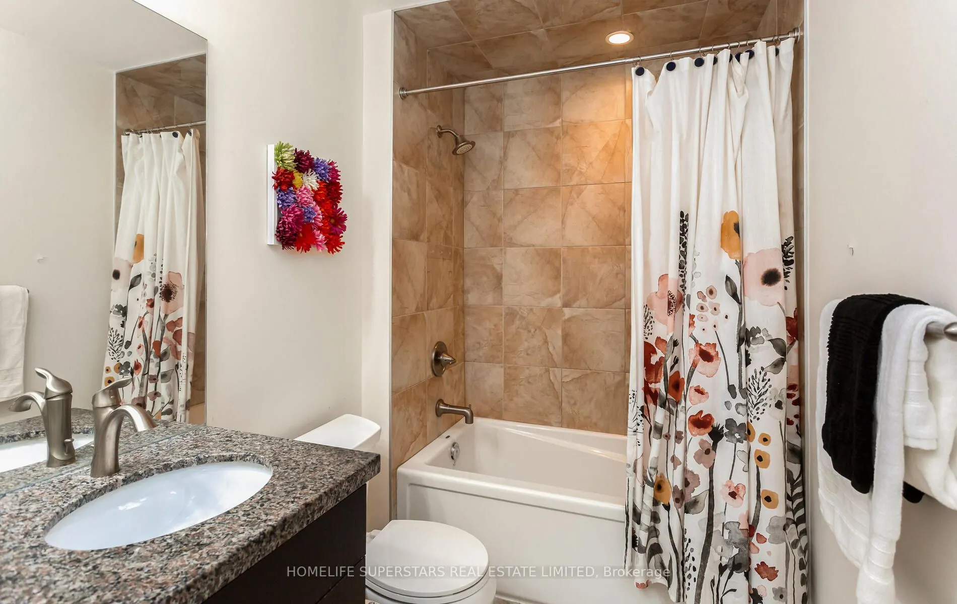 205 Lakeshore Road W, #302