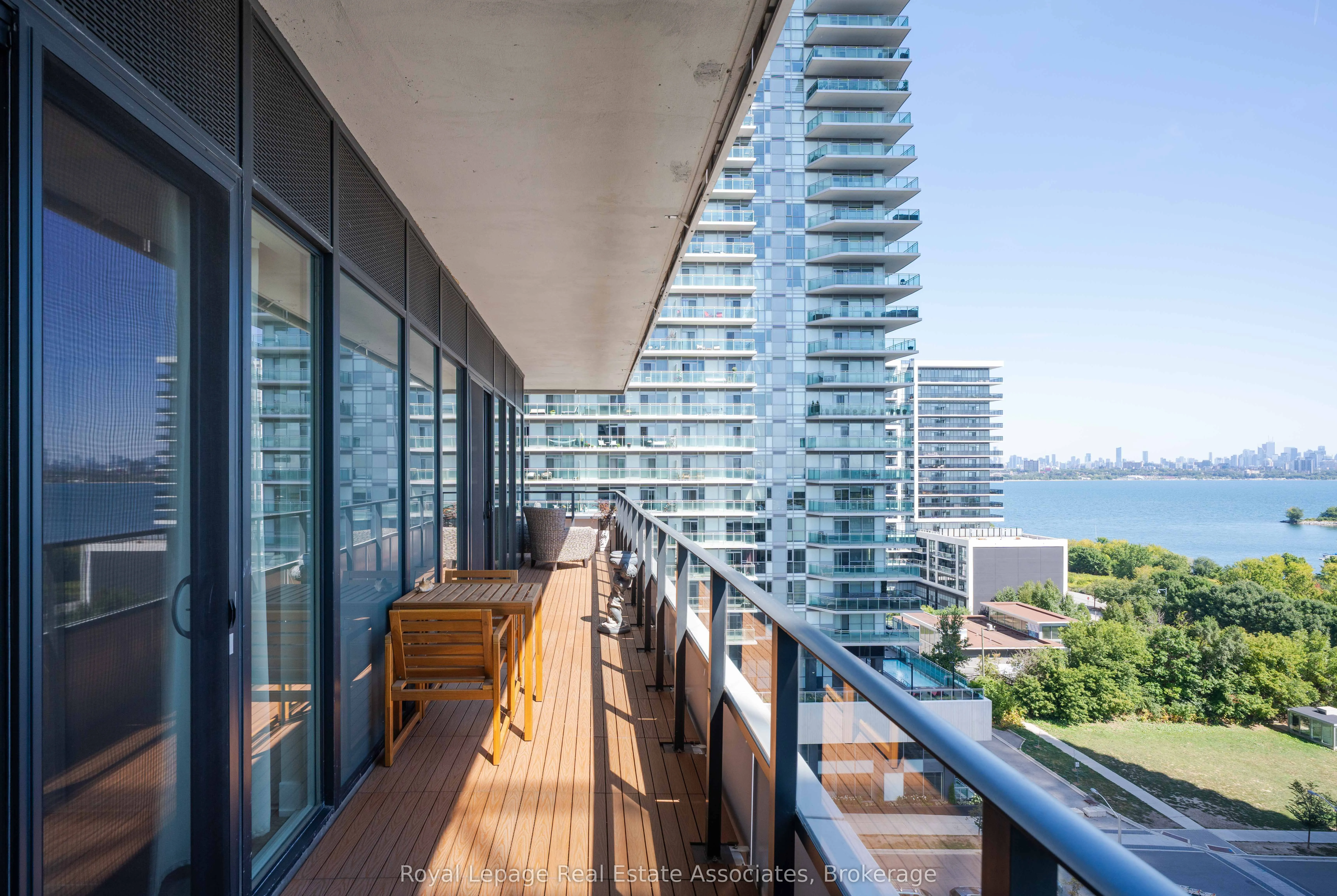 30 Shore Breeze Drive, #916