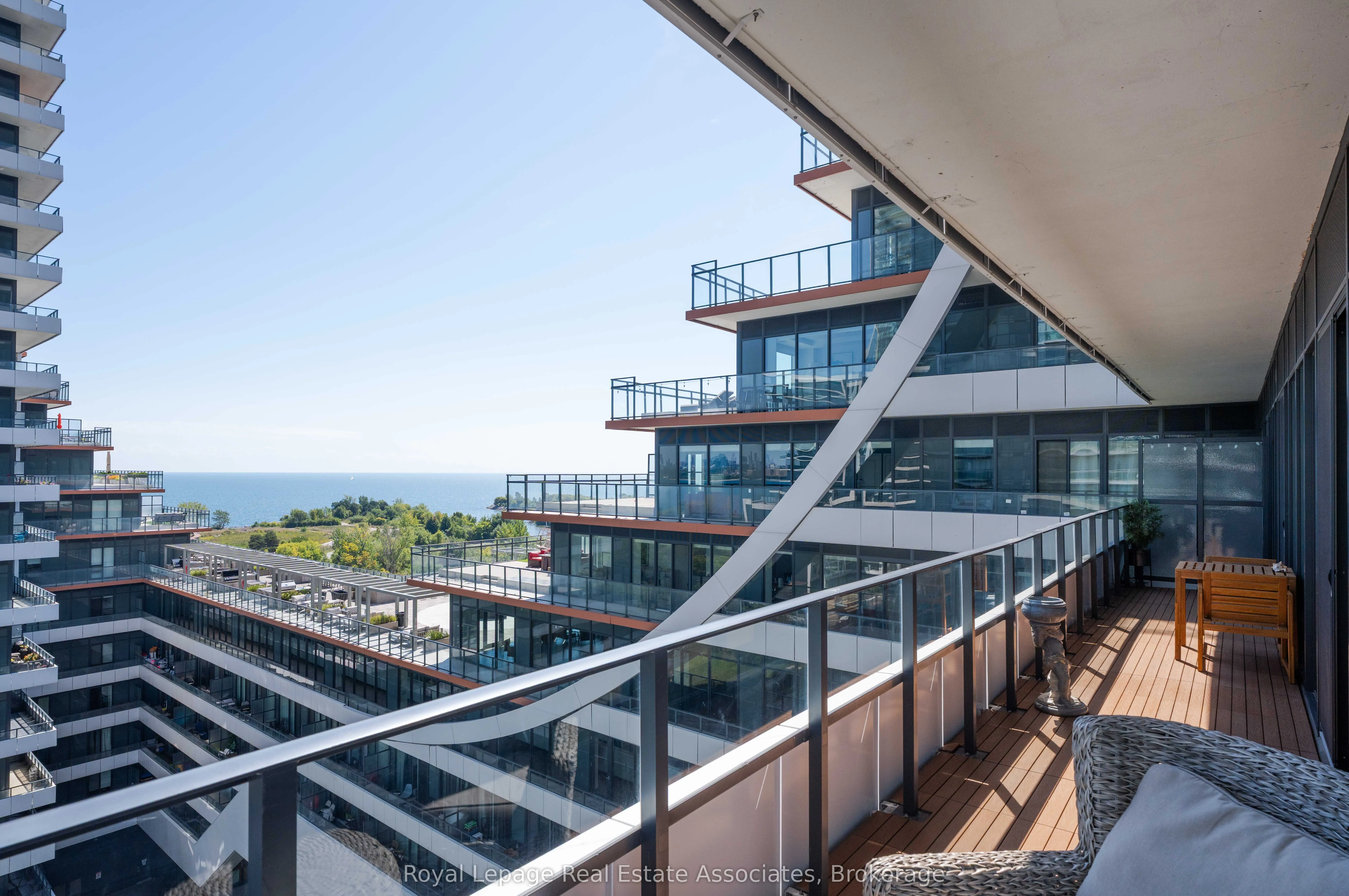 30 Shore Breeze Drive, #916