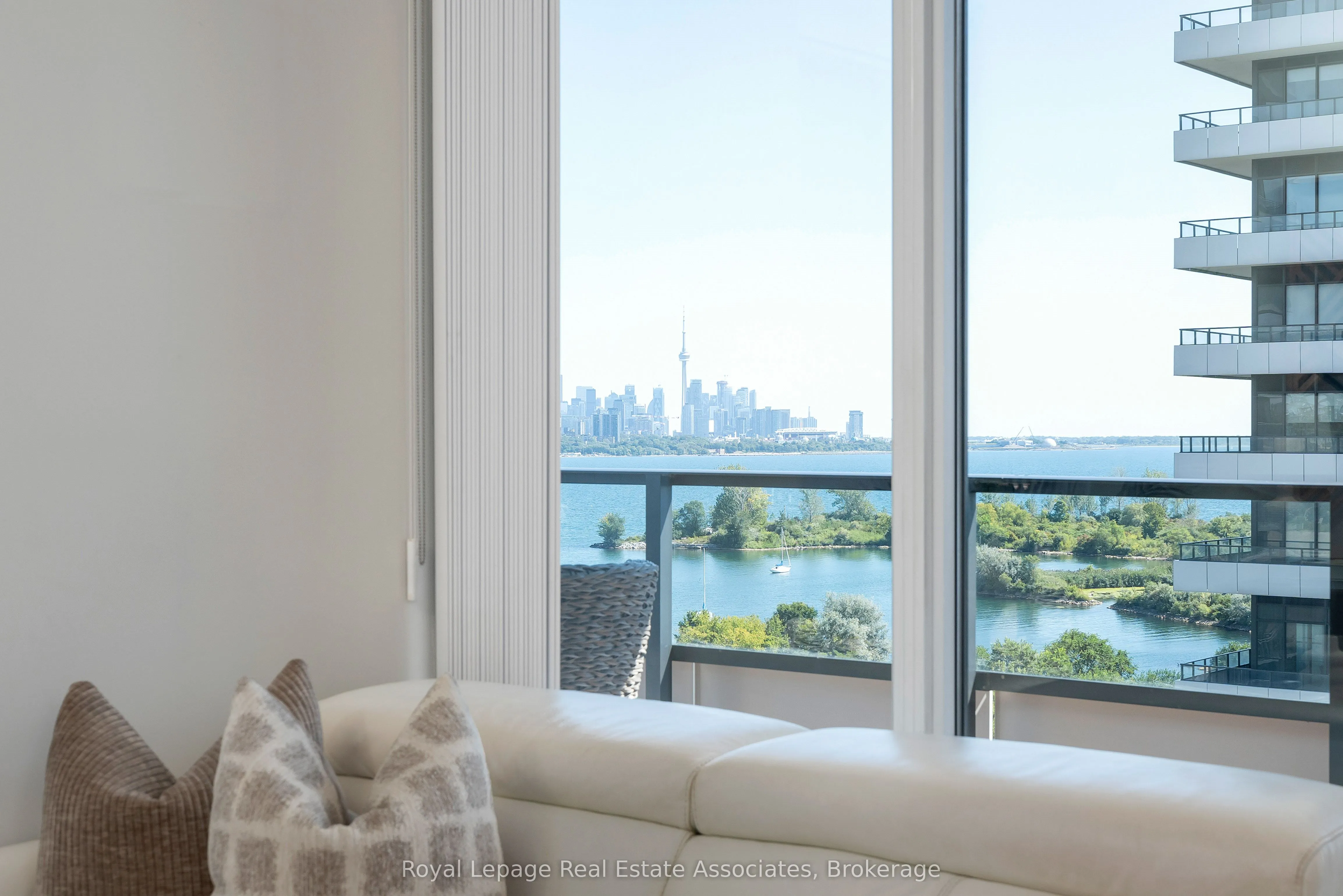 30 Shore Breeze Drive, #916