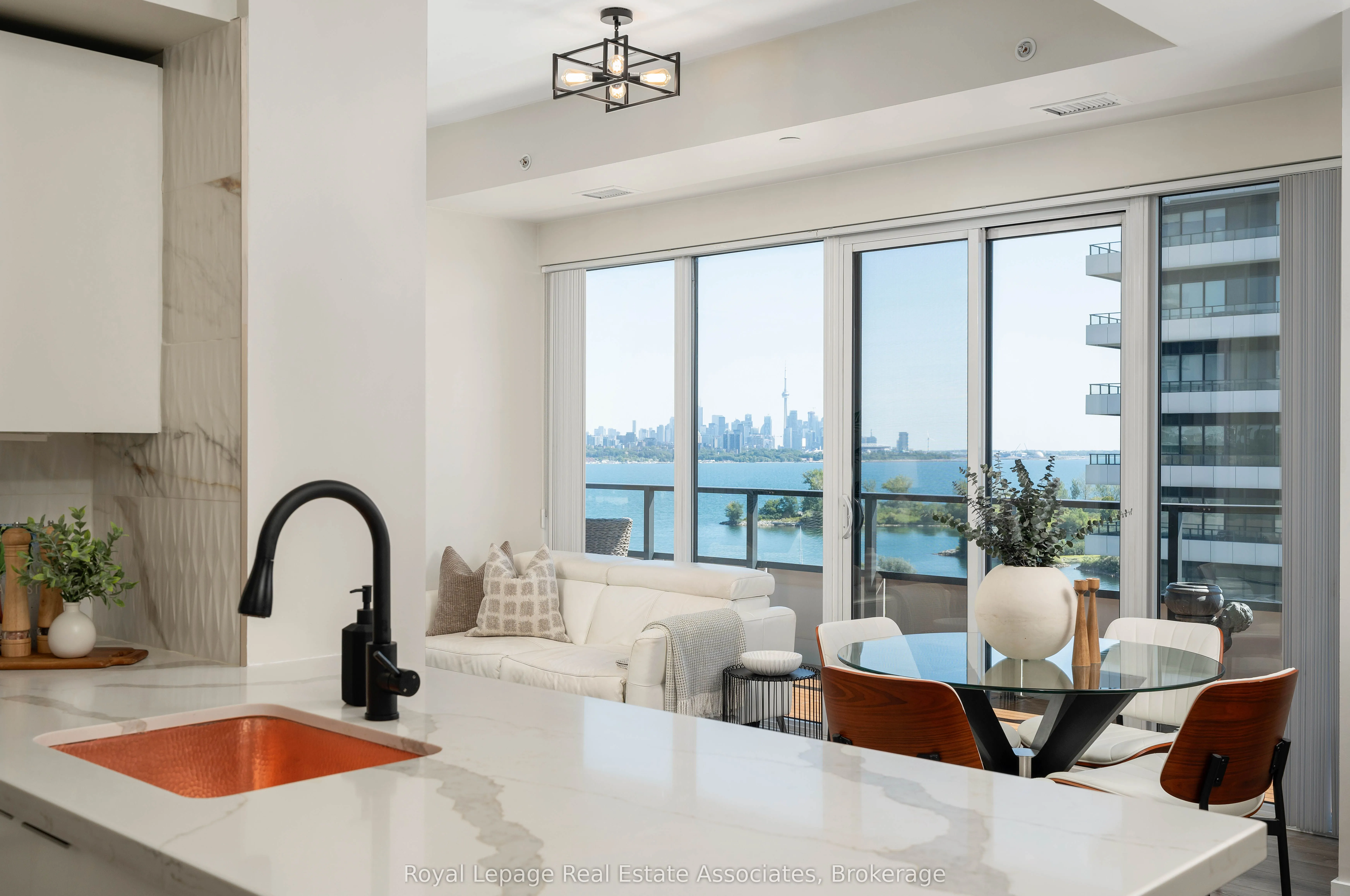30 Shore Breeze Drive, #916