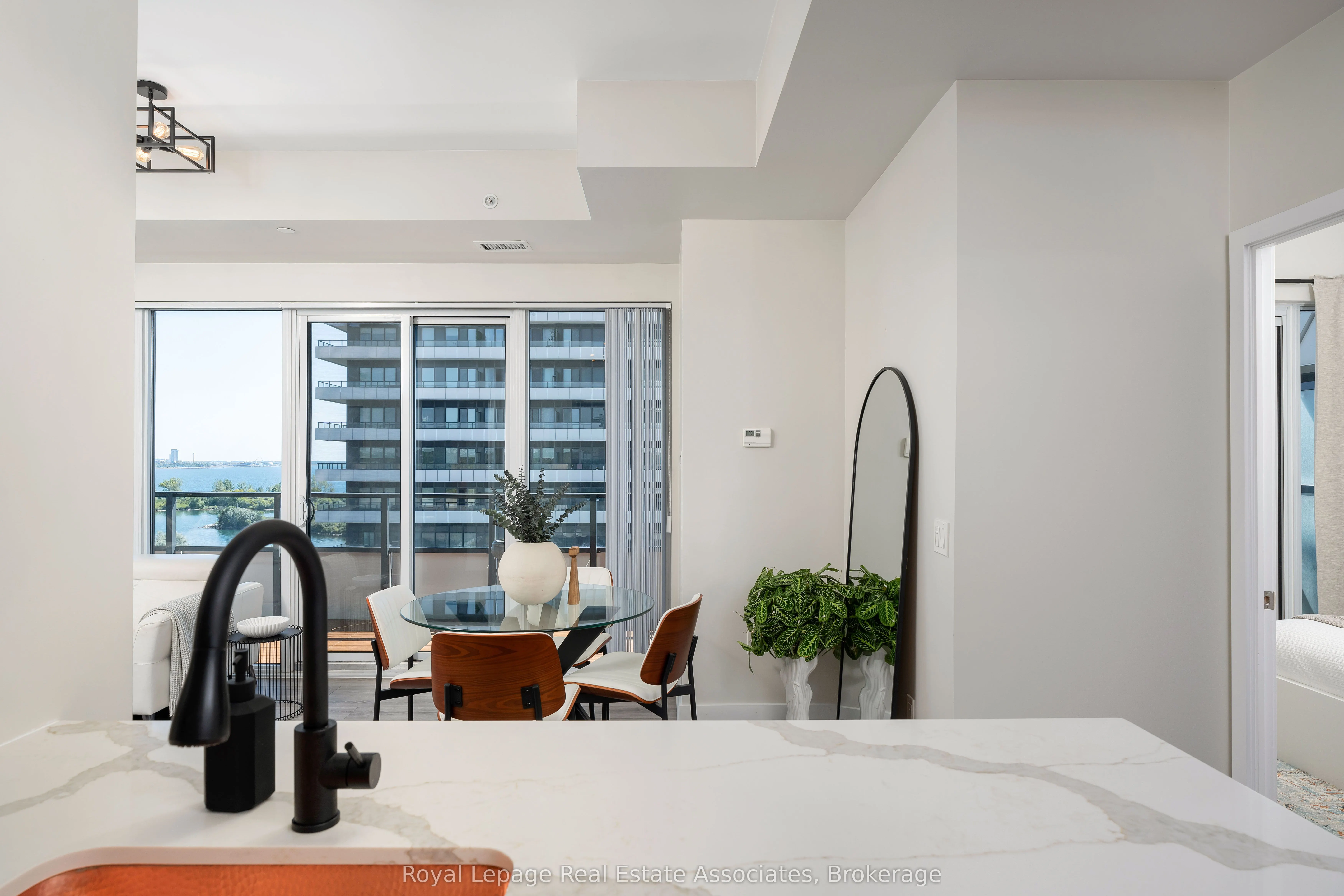 30 Shore Breeze Drive, #916