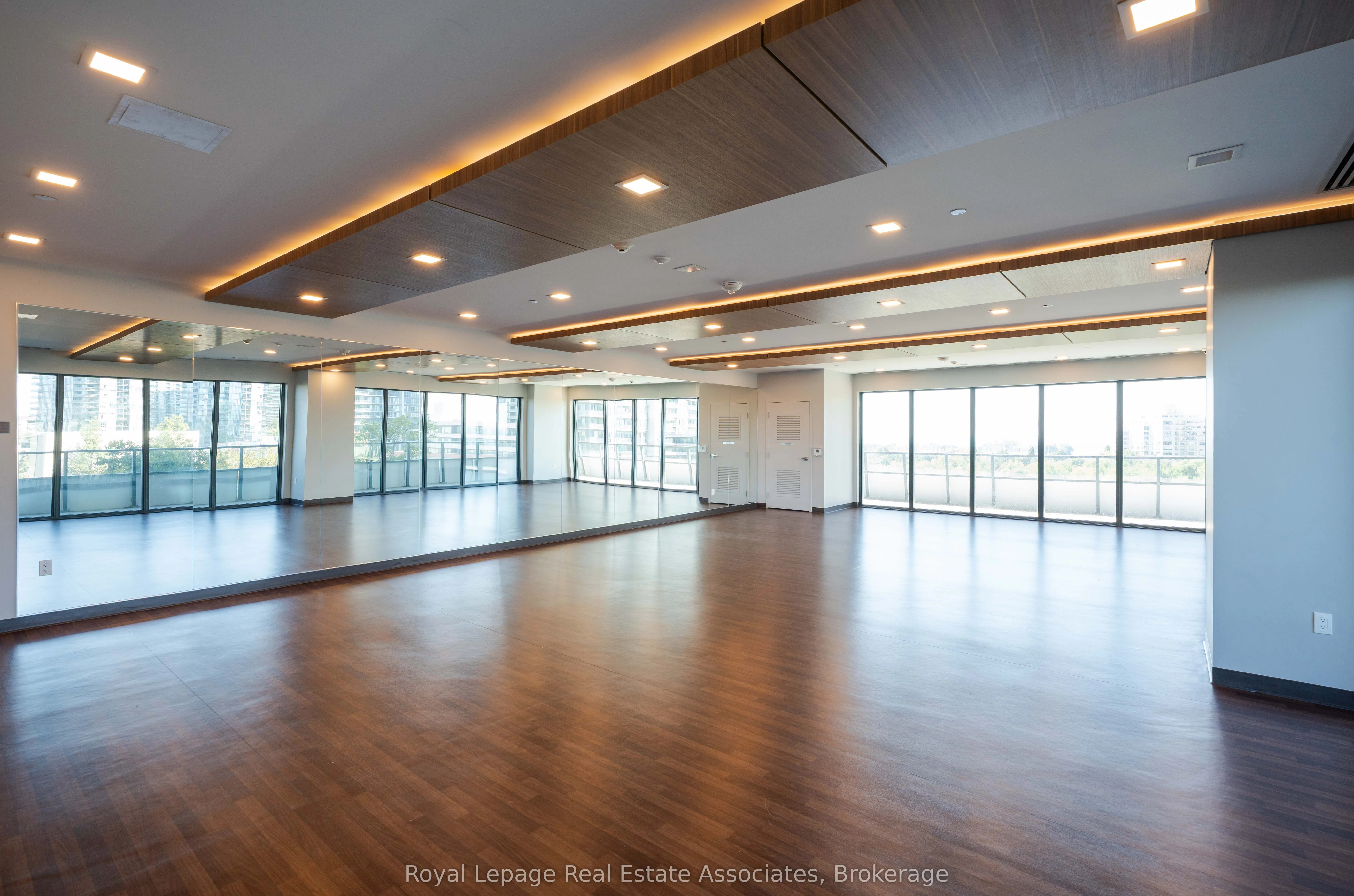 30 Shore Breeze Drive, #916