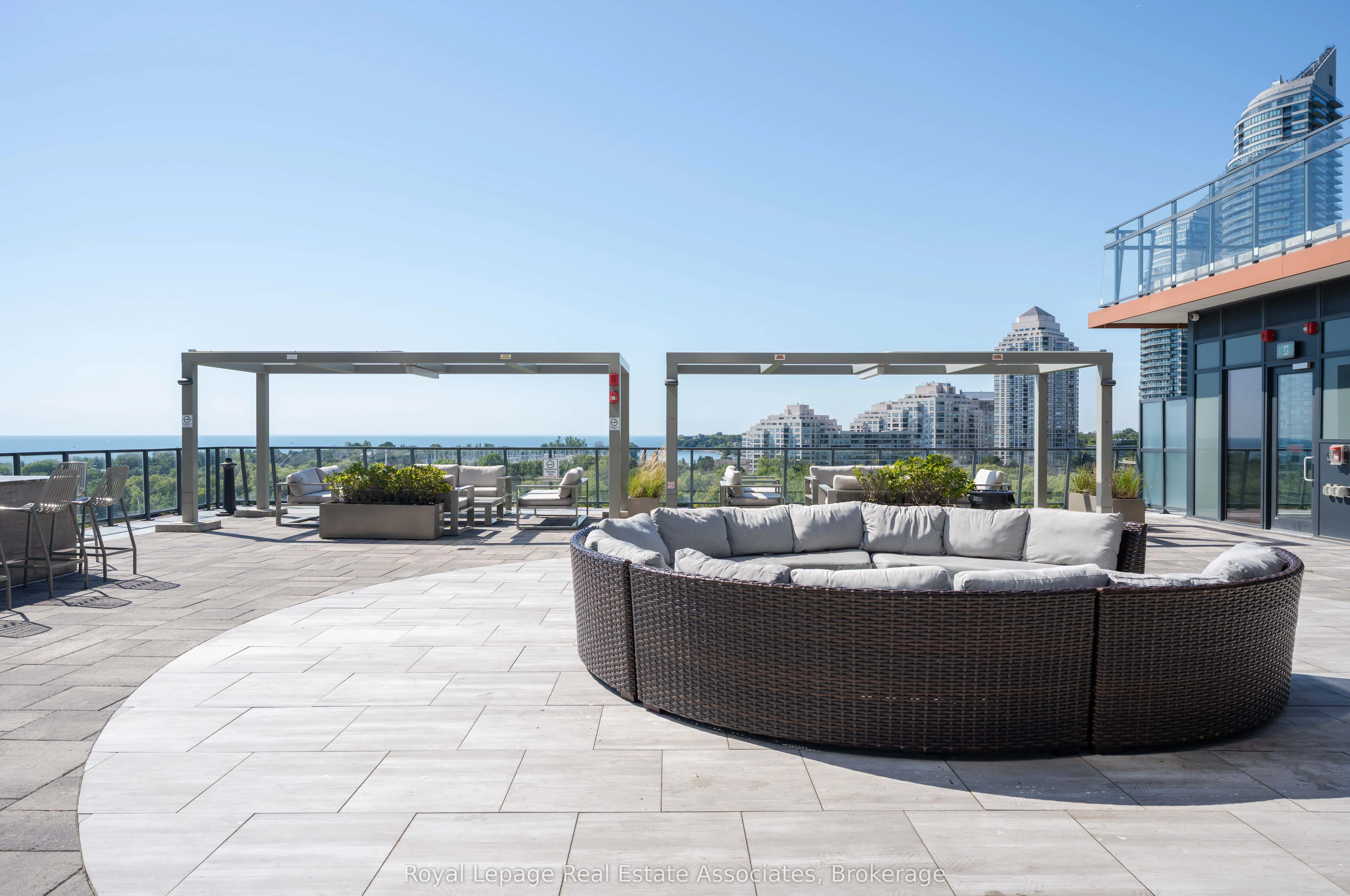 30 Shore Breeze Drive, #916