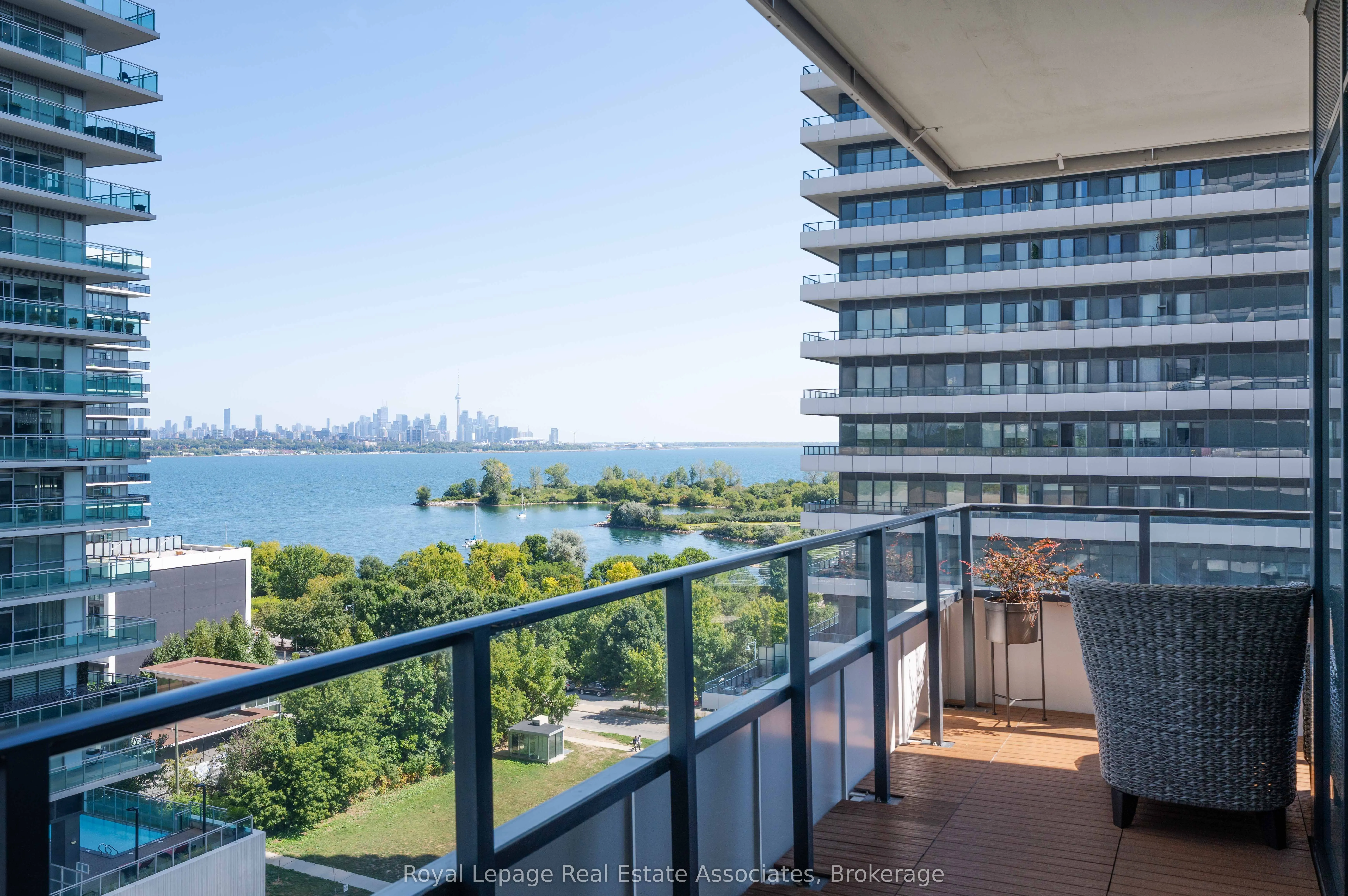 30 Shore Breeze Drive, #916