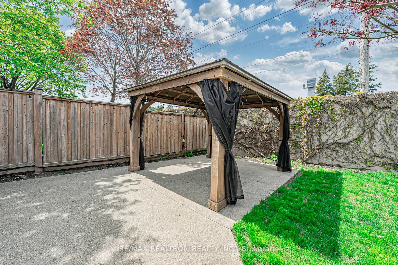 2255 Denise Road