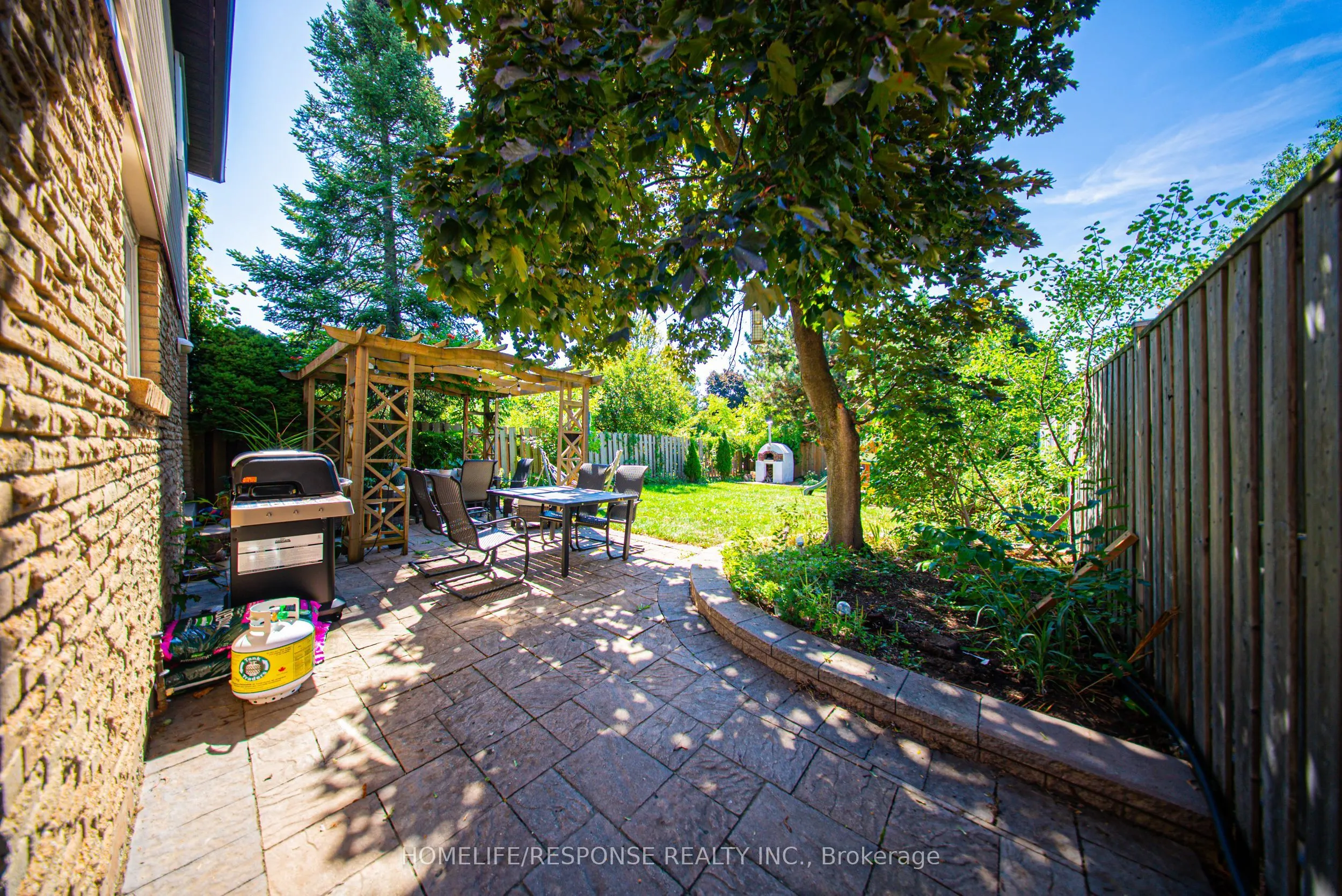 1464 JEFFERSON Crescent