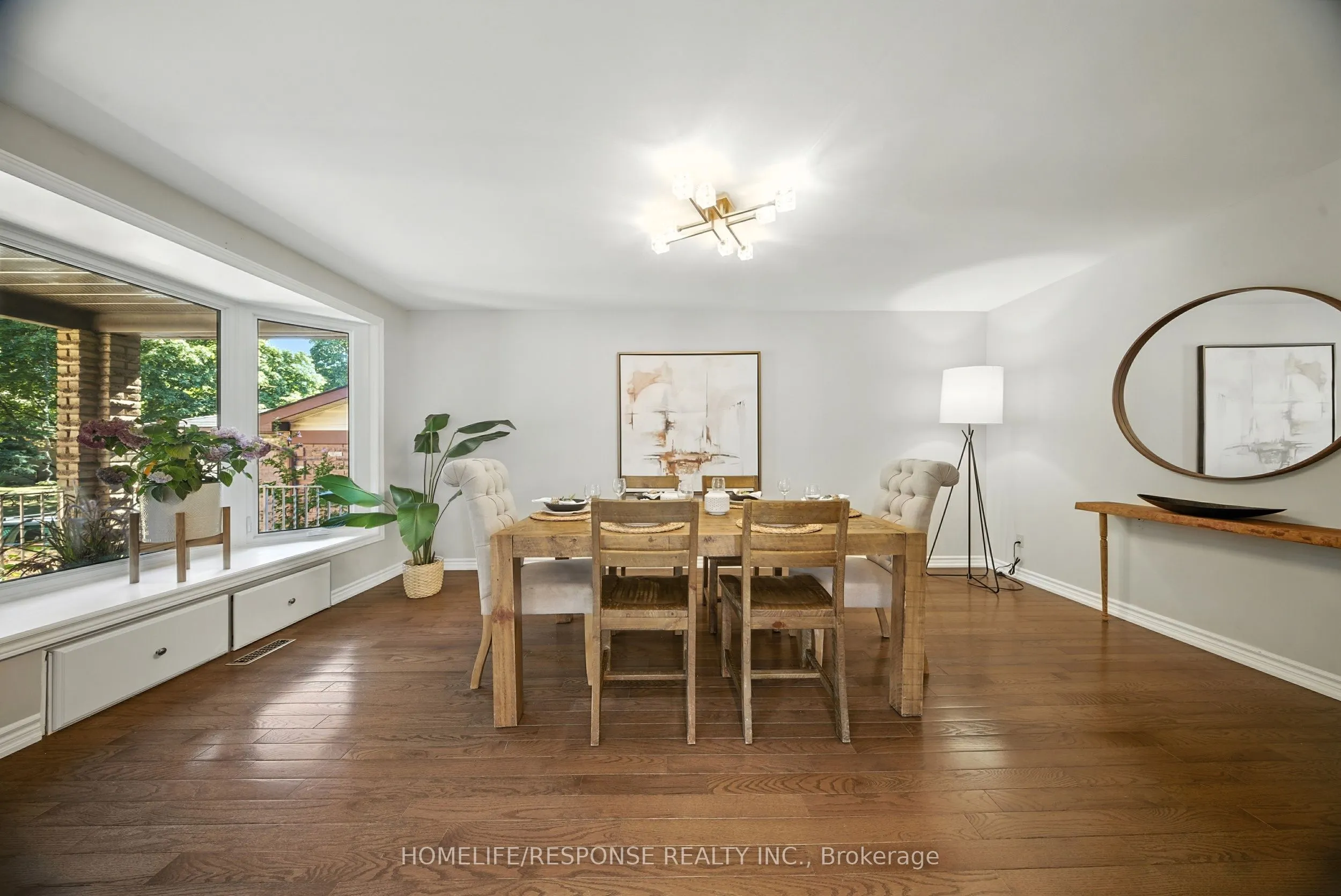1464 JEFFERSON Crescent