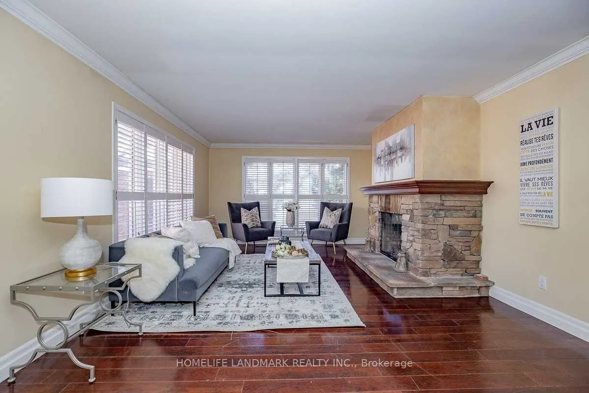 2301 Bennington Gate