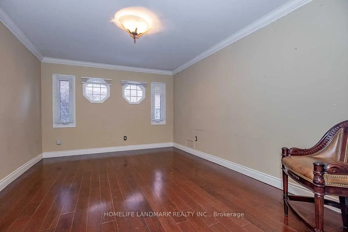 2301 Bennington Gate
