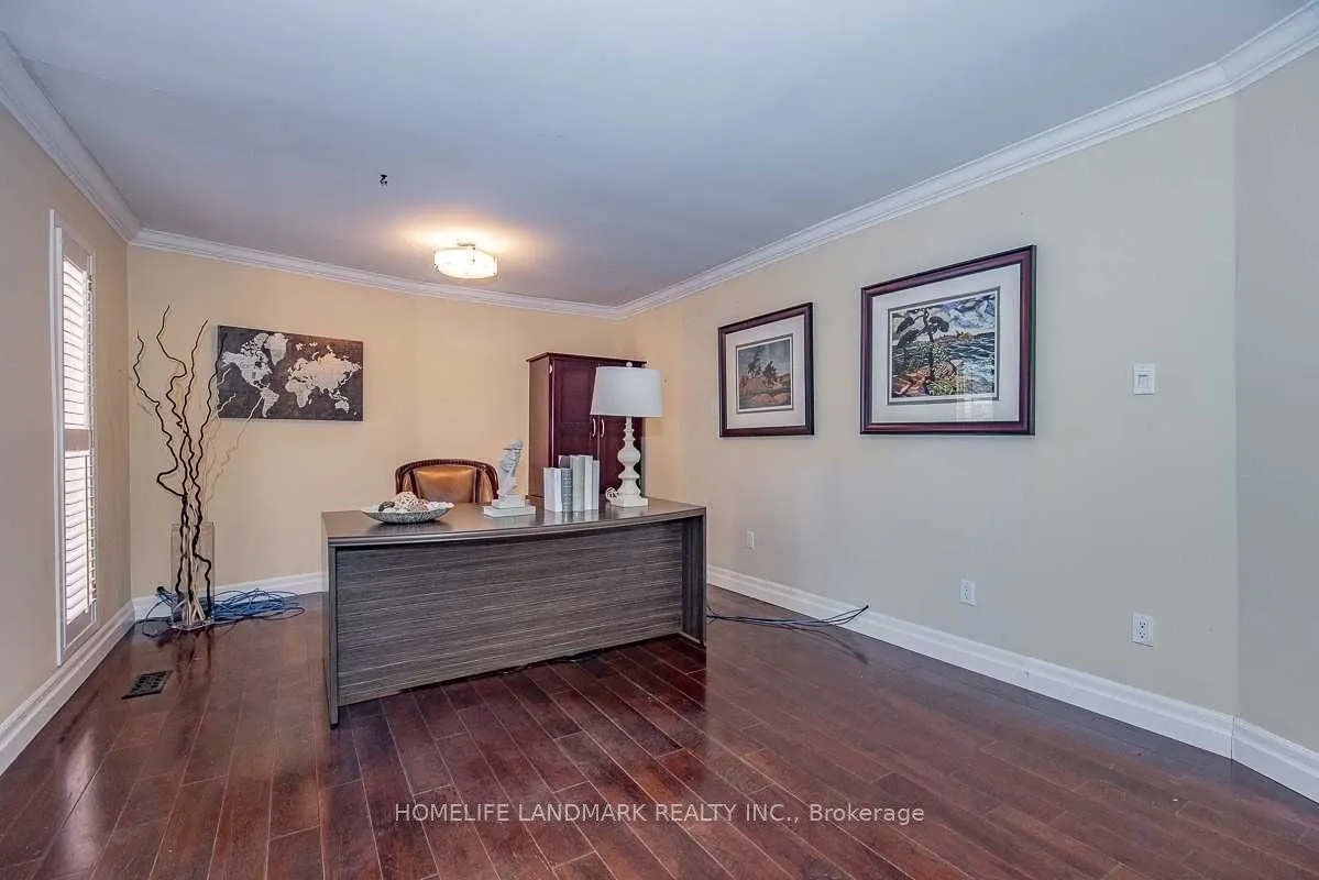 2301 Bennington Gate