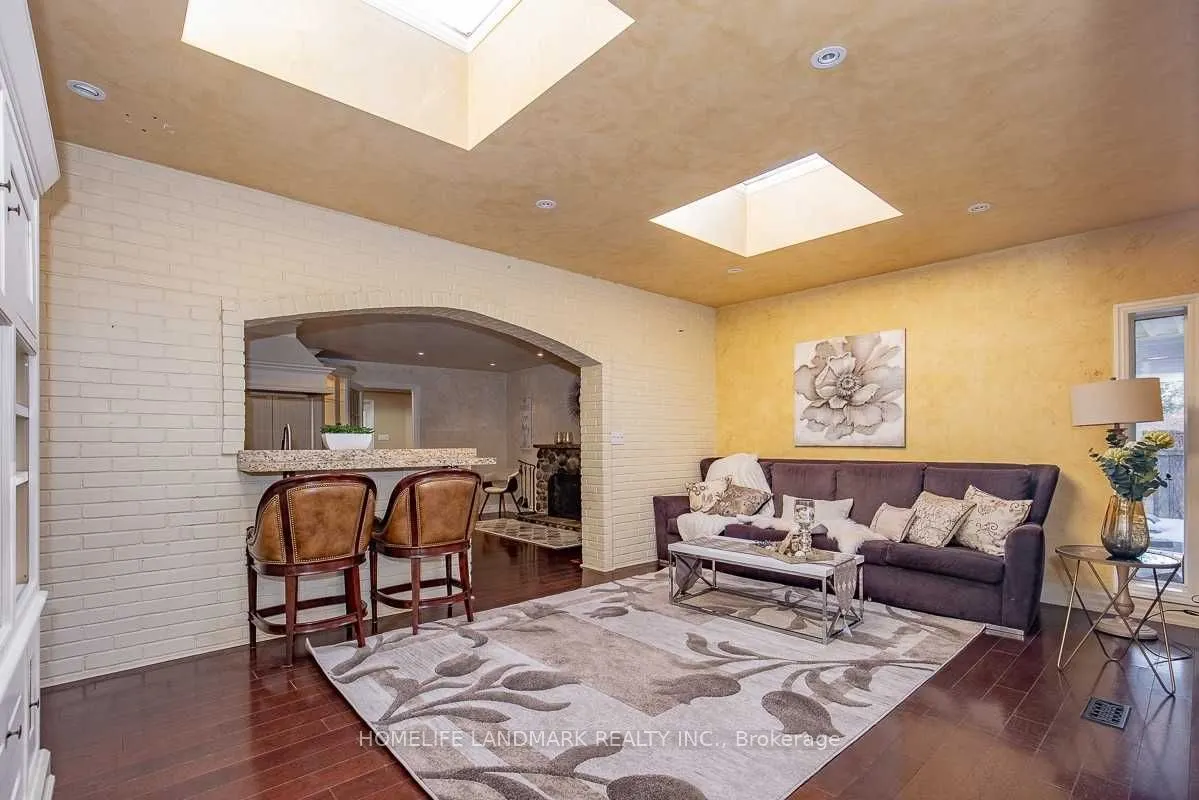 2301 Bennington Gate