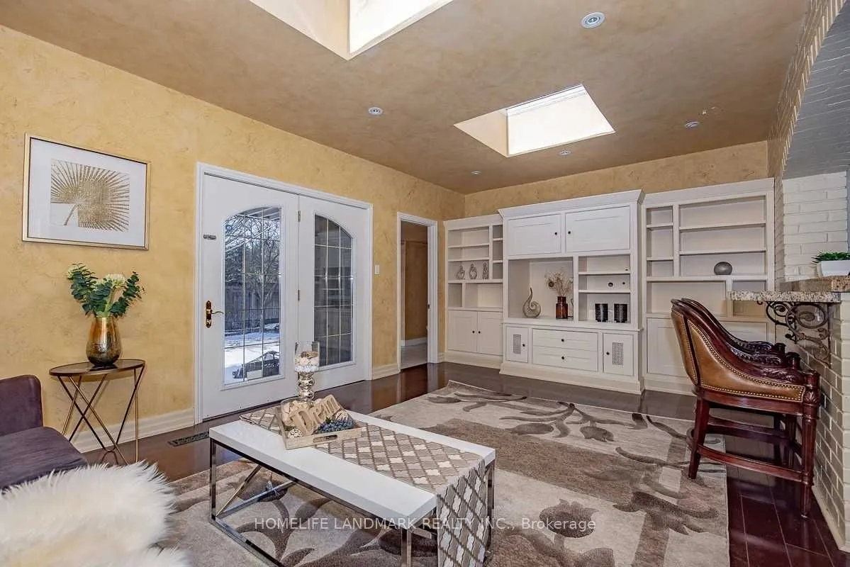 2301 Bennington Gate