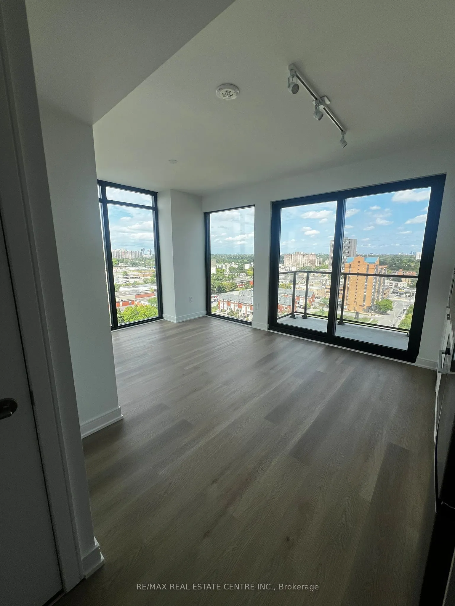 3009 Novar Road, #1515