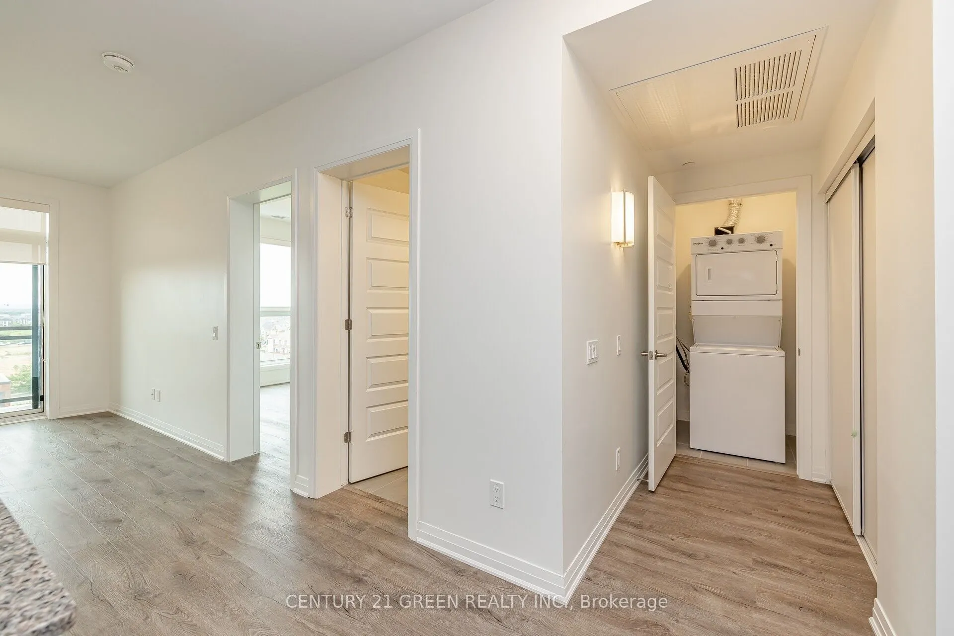 95 Dundas Street W, #503