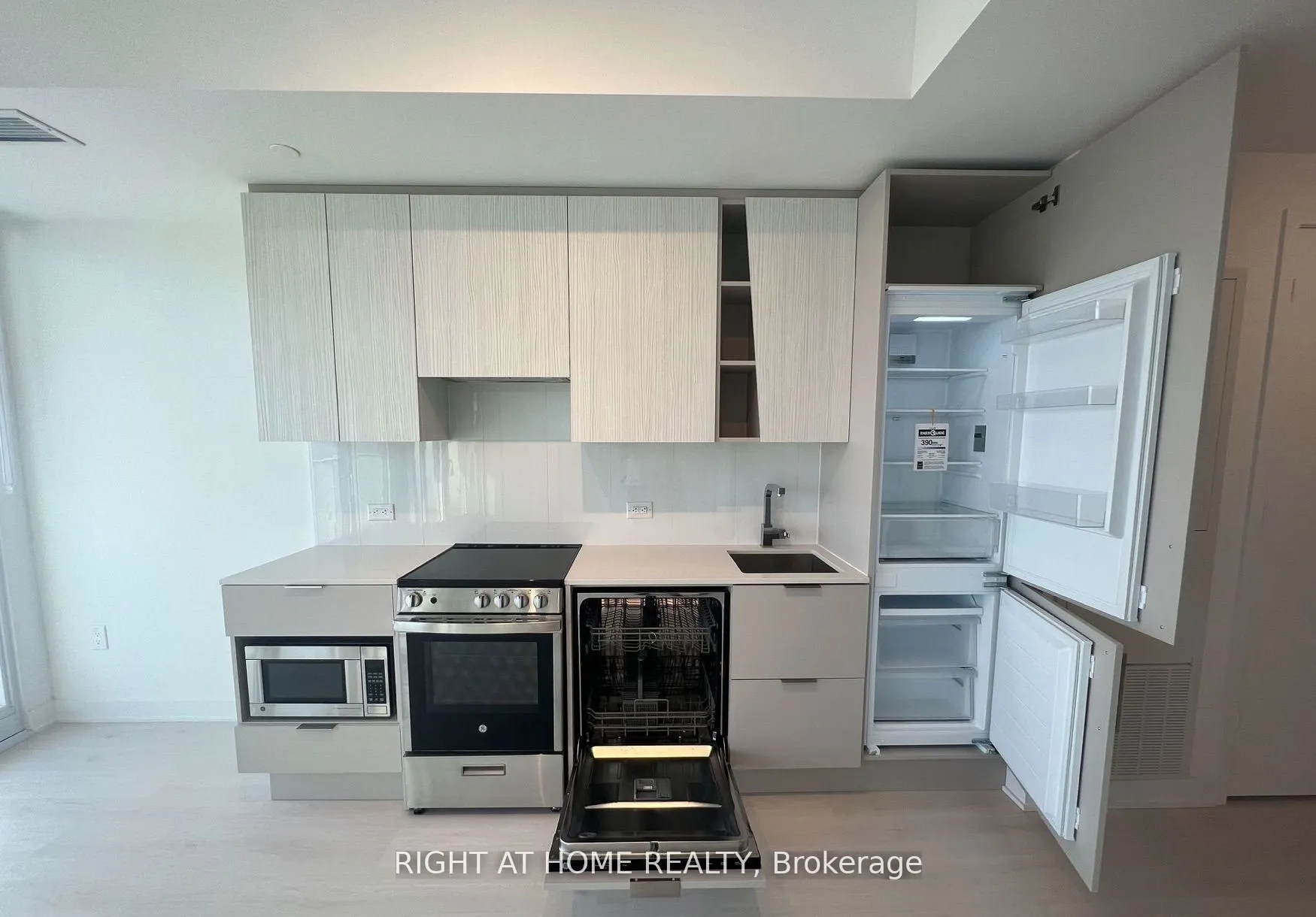 3900 Confederation Parkway, #2507