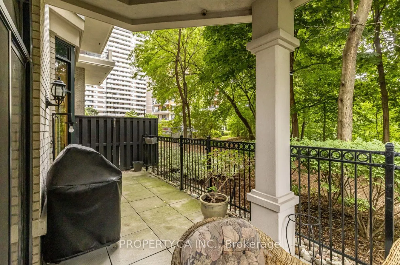 2 Aberfoyle Crescent, #105