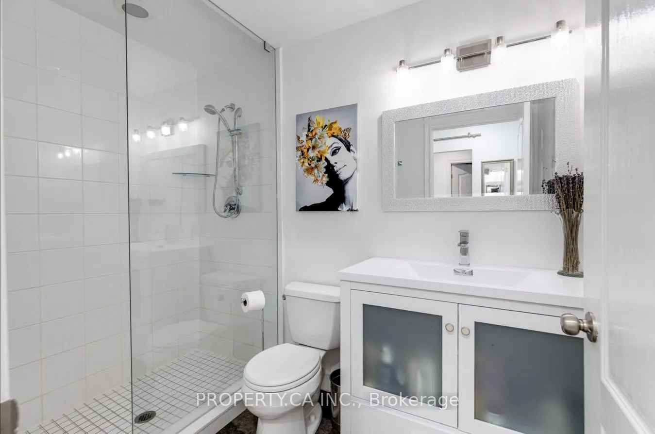 2 Aberfoyle Crescent, #105