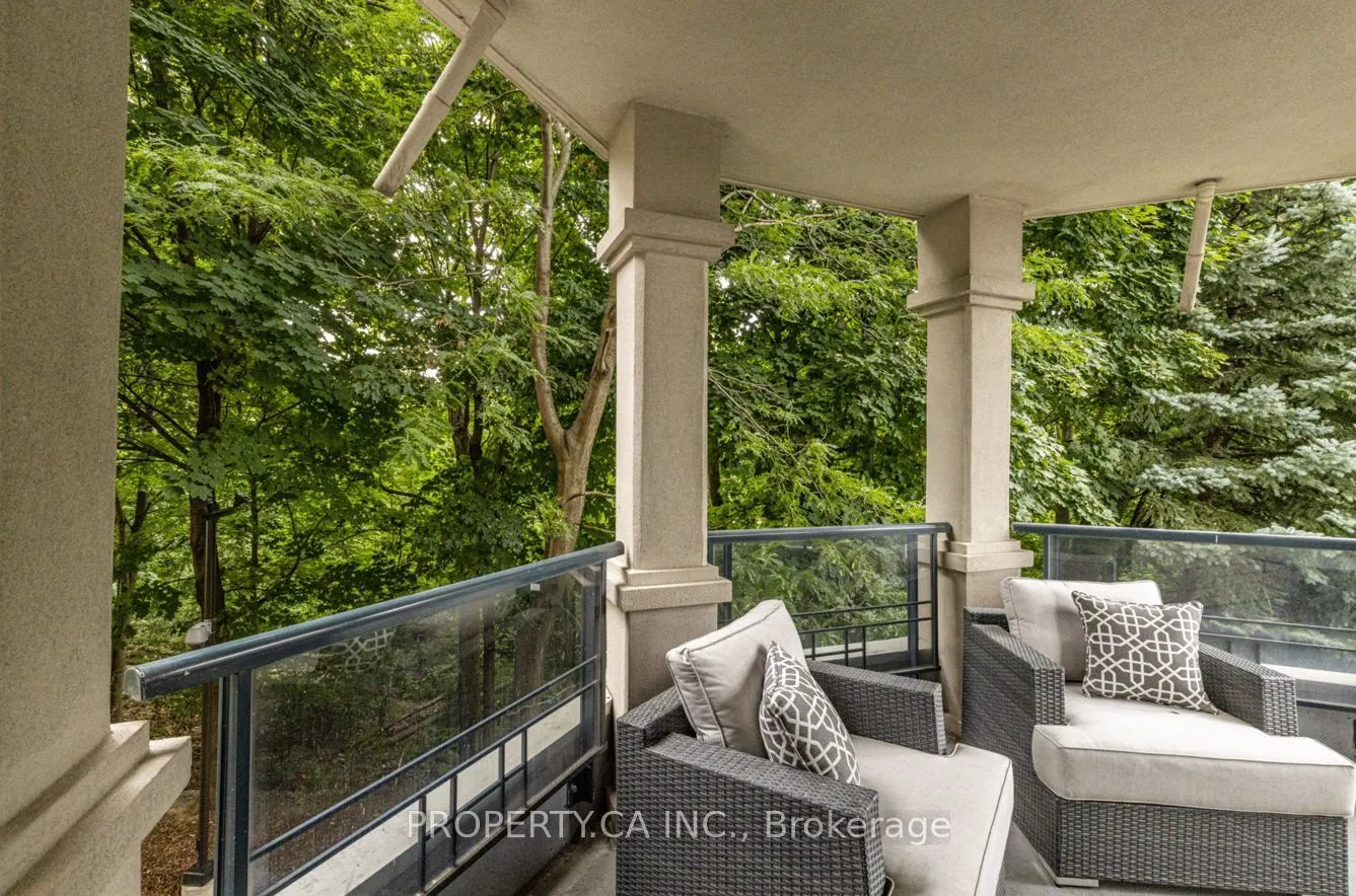 2 Aberfoyle Crescent, #105