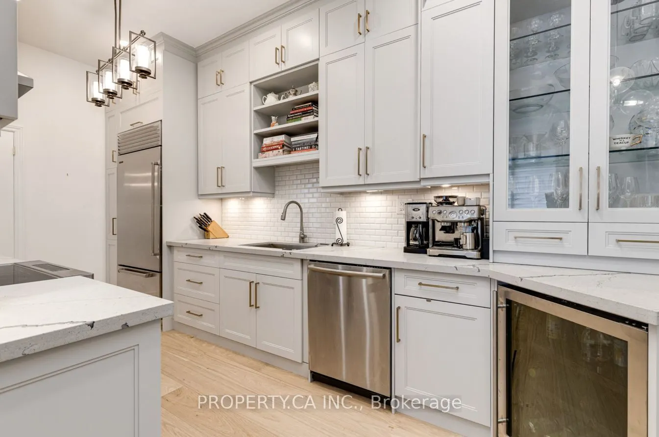 2 Aberfoyle Crescent, #105