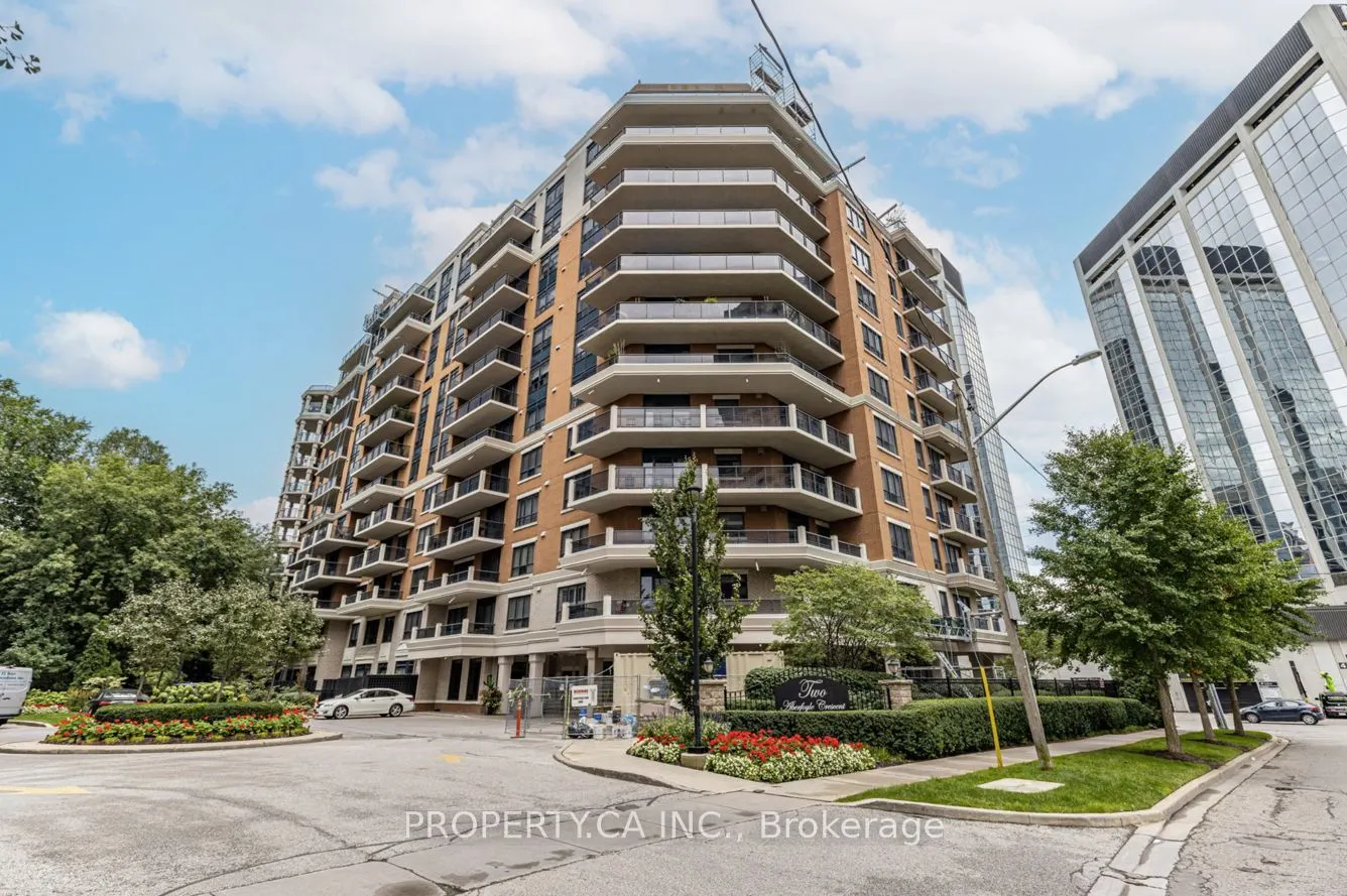 2 Aberfoyle Crescent, #105