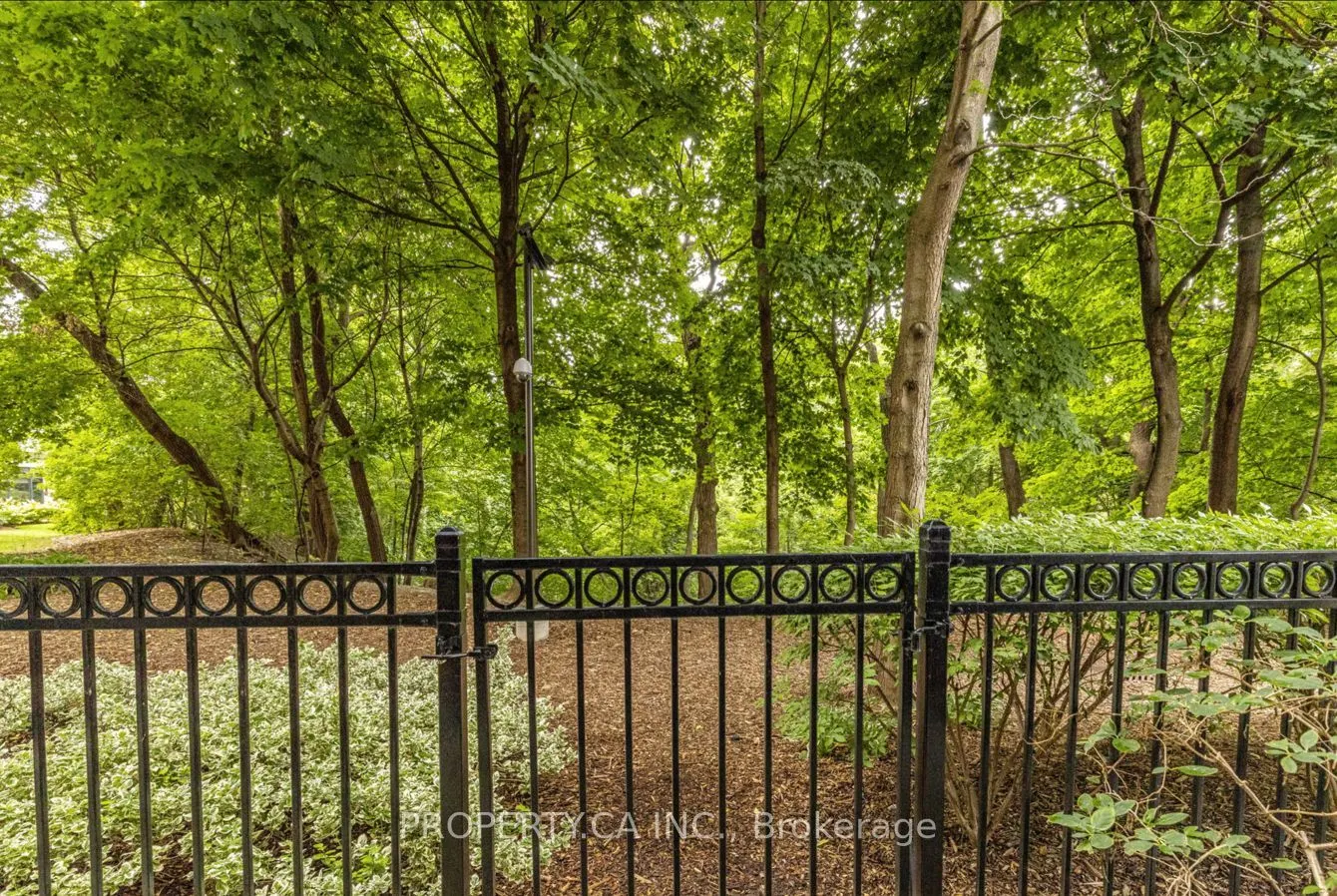 2 Aberfoyle Crescent, #105