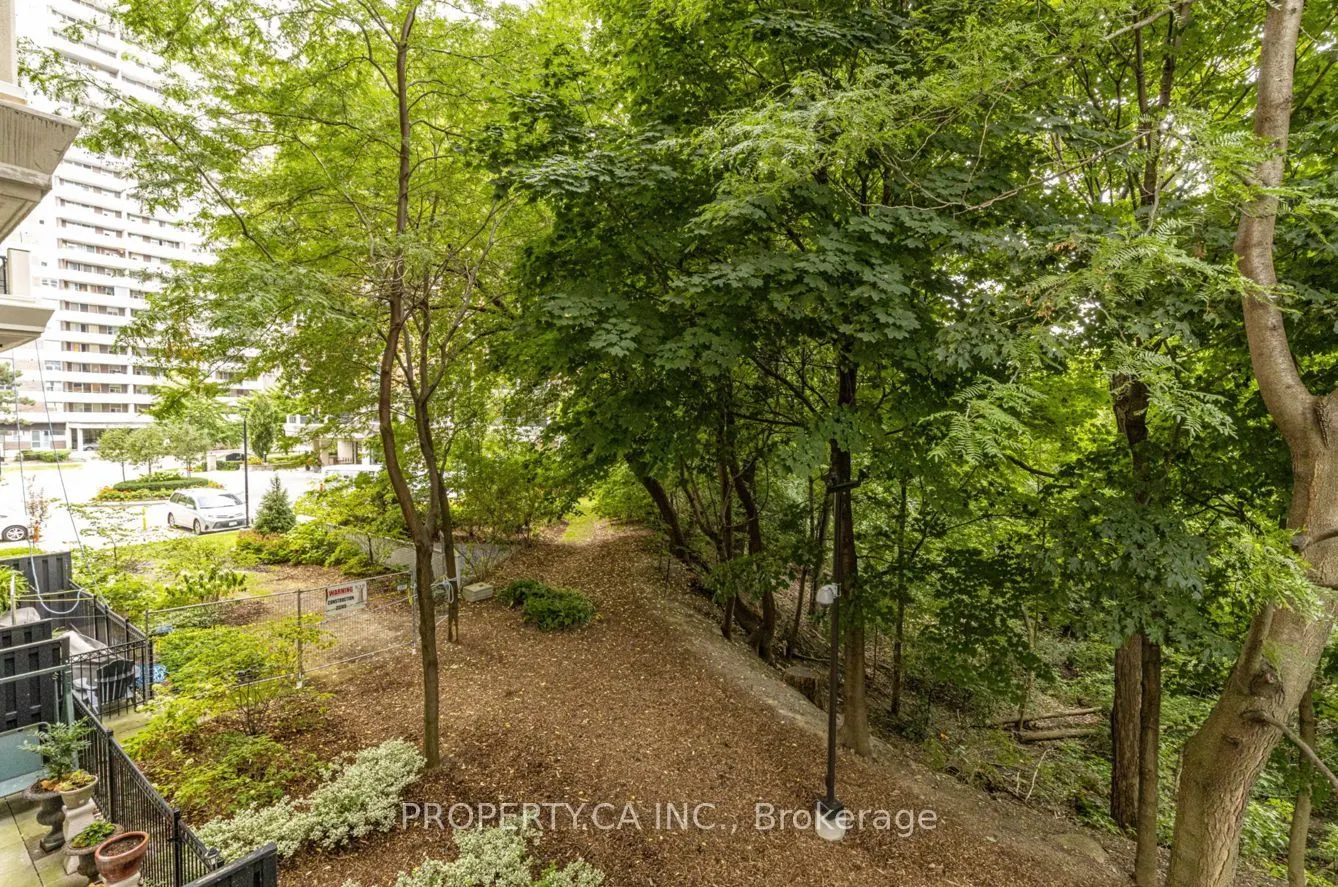 2 Aberfoyle Crescent, #105