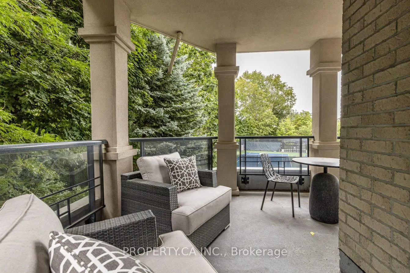 2 Aberfoyle Crescent, #105