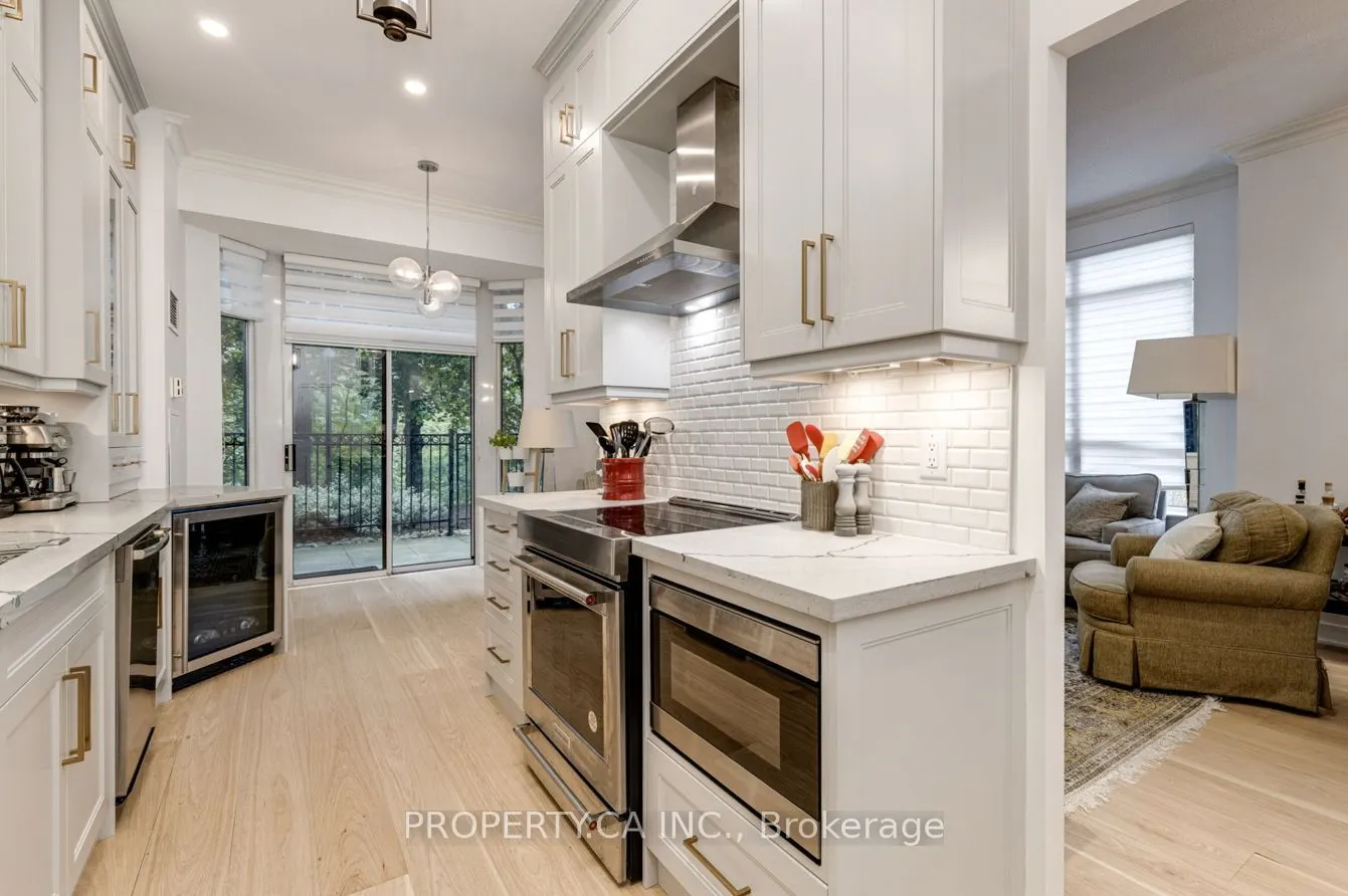 2 Aberfoyle Crescent, #105