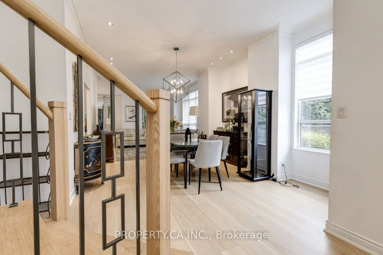 2 Aberfoyle Crescent, #105