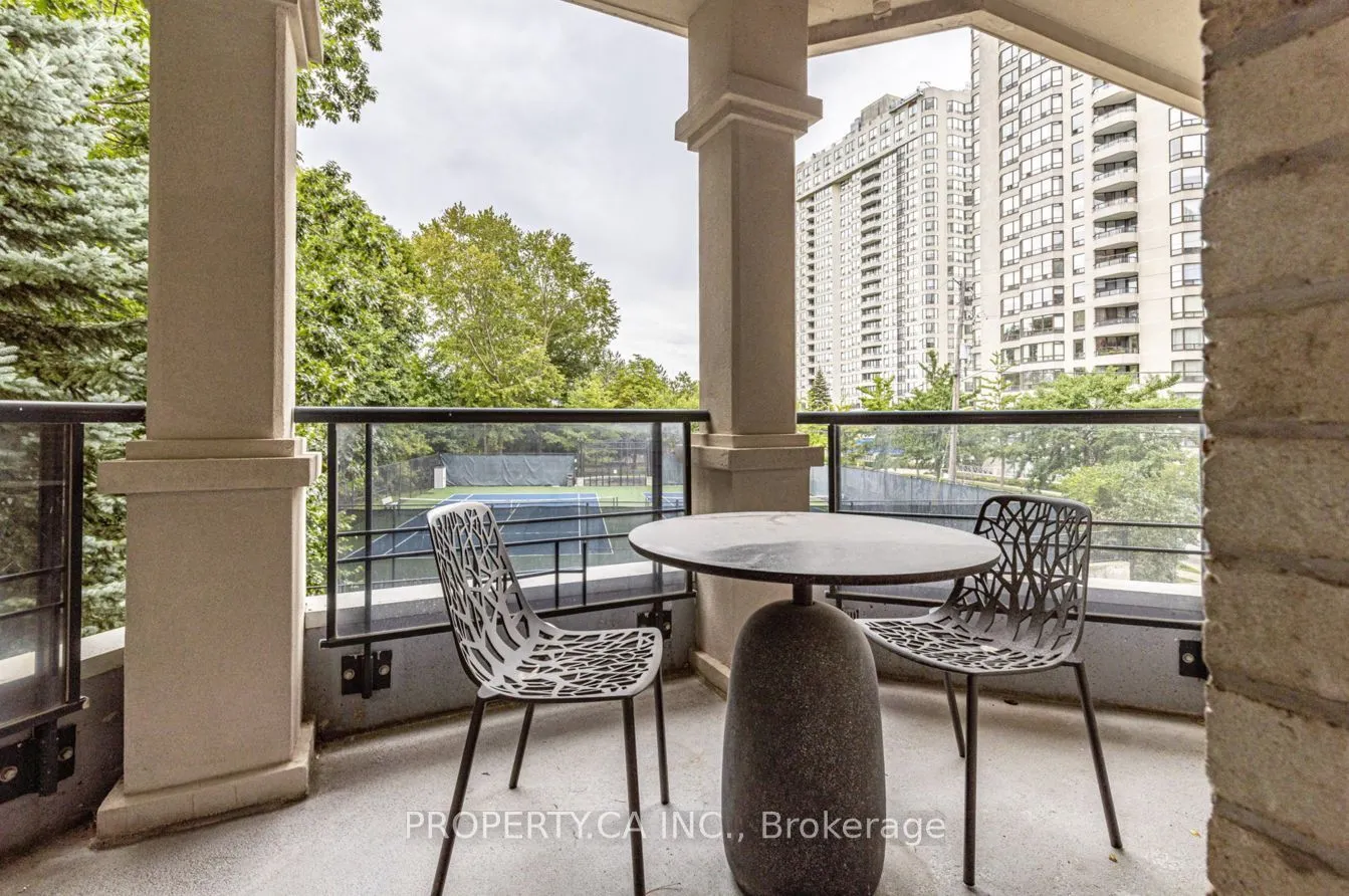 2 Aberfoyle Crescent, #105