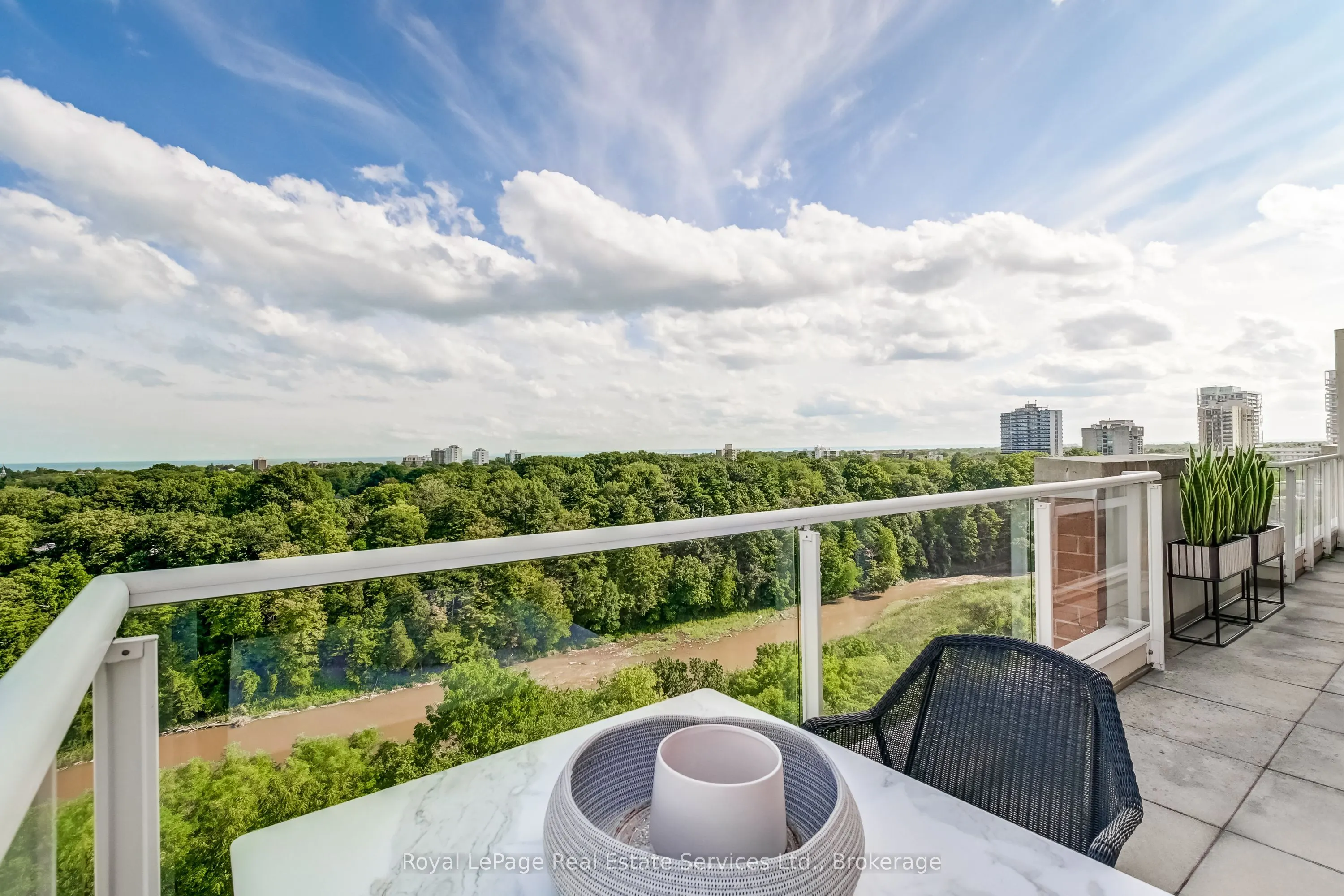 60 Old Mill Road, #PH1