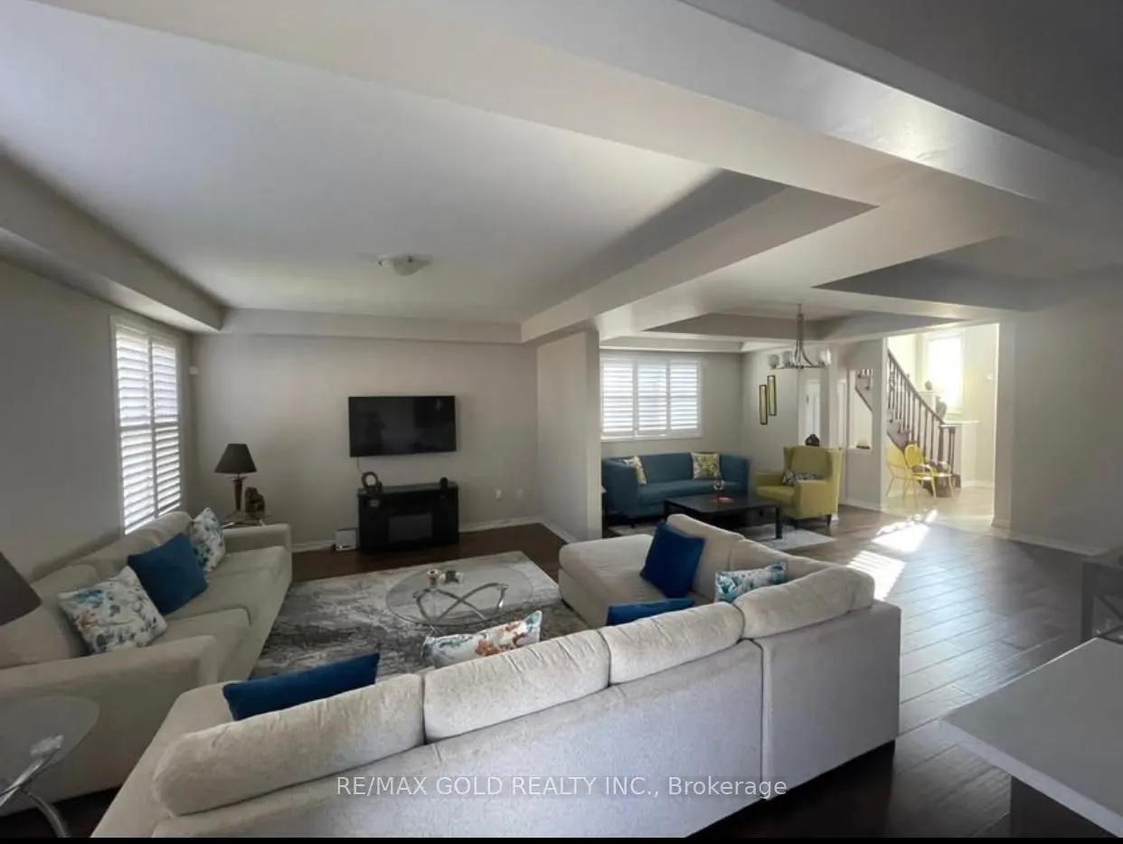 3 Stedford Crescent, #Main House