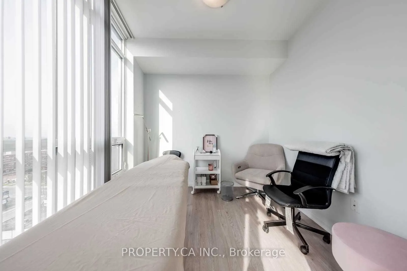 800 Lawrence Avenue W, #1914